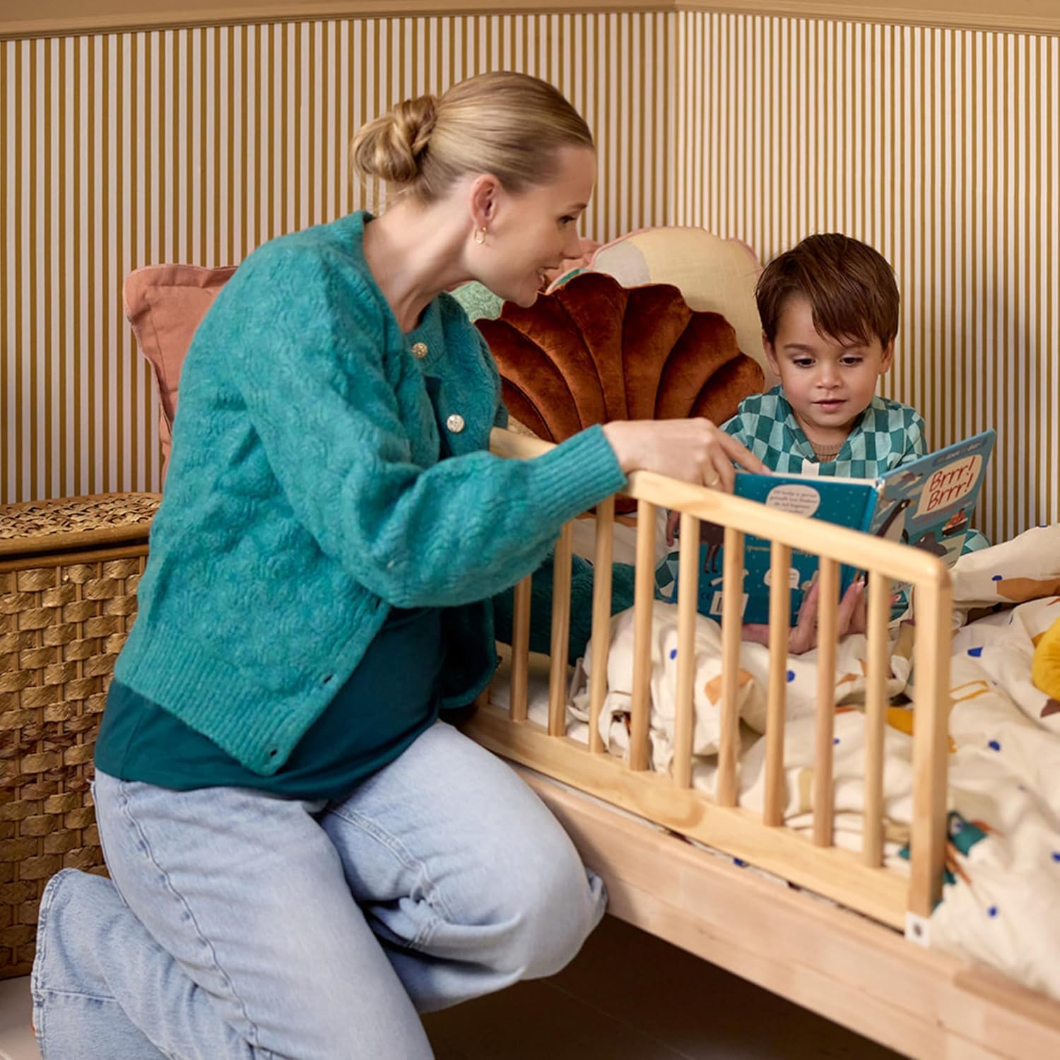 Safety 1st Wooden Bed Rail 110 cm, Barrera Seguridad Niños Cama, 18M-5A, Barrera Cama Niños Reclinable, Bloqueo Automático, FSC® 100 % Madera certificada, Fácil de Plegar y Guardar, Natural Wood