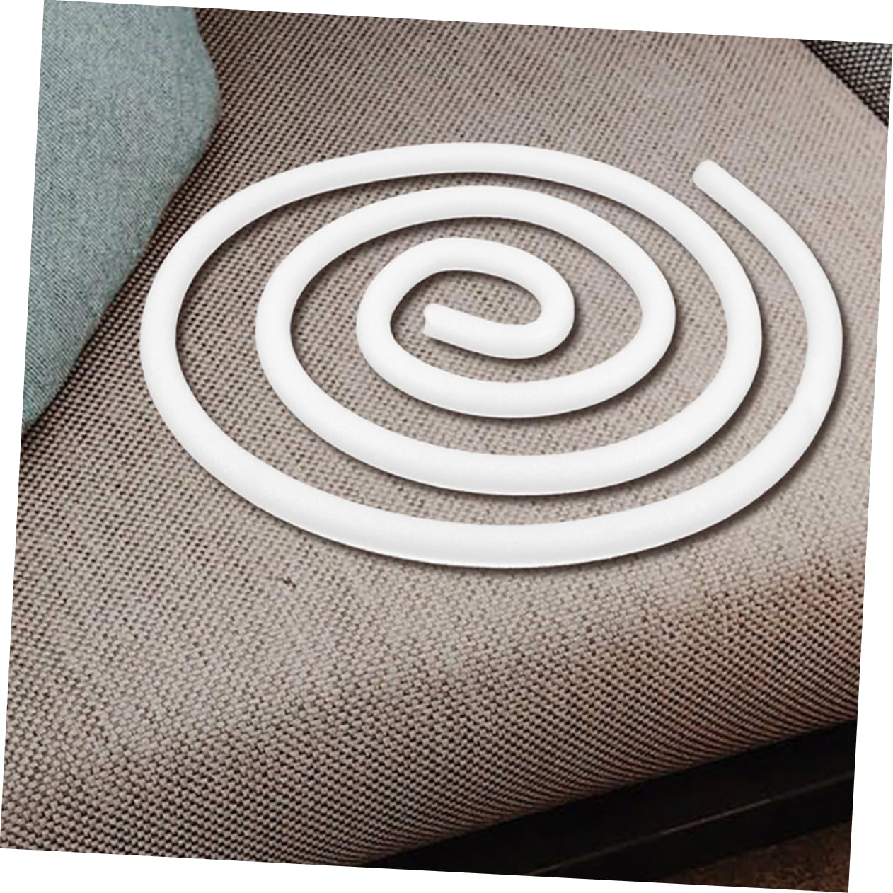 BESPORTBLE Bande D'étanchéité en Mousse de Calage pour Fixer Coussin Canapé Bâton Mousse Canapé en Écume Blanche de 2 Mètres Installation Facile et Entretien Salon