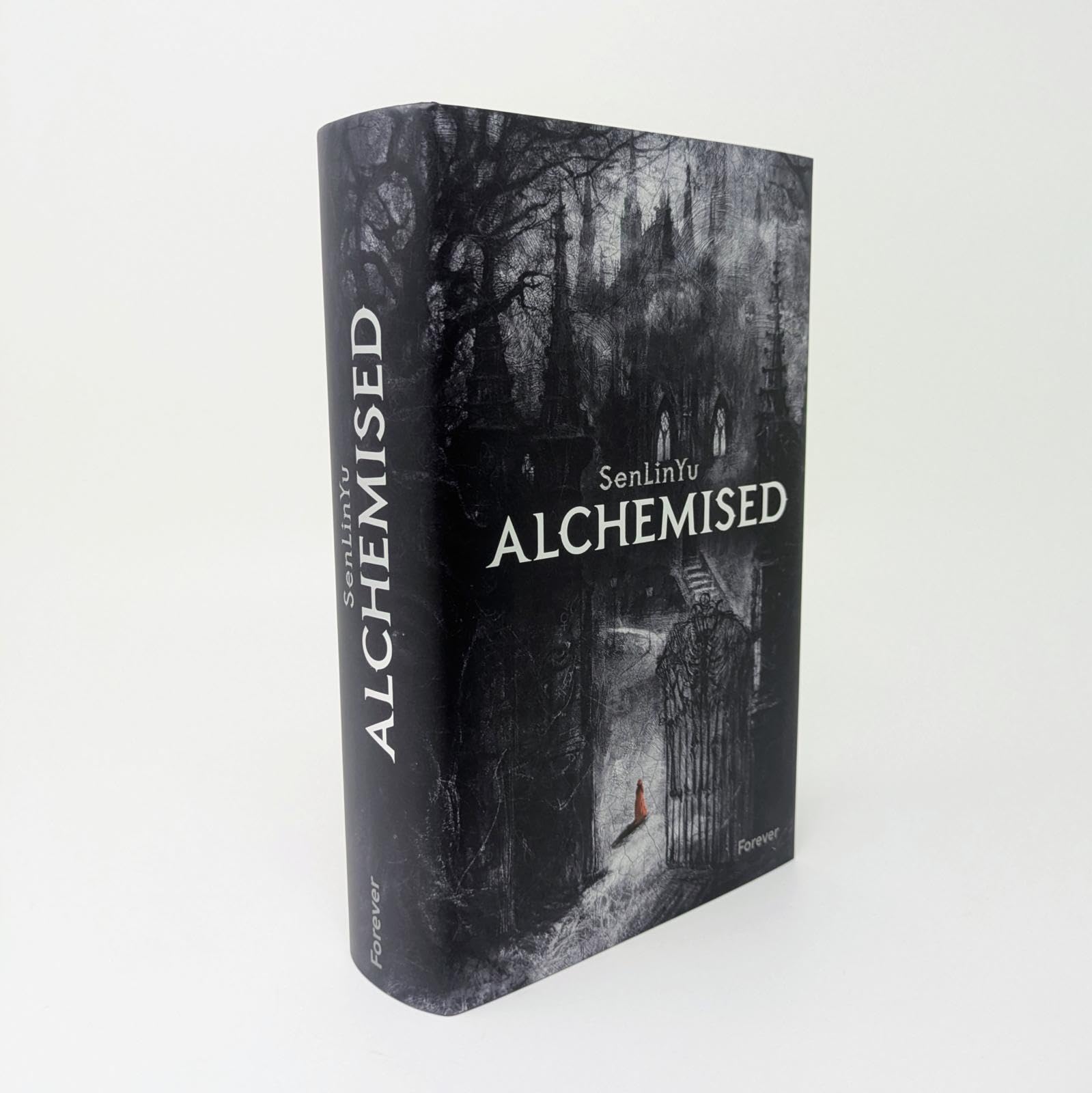 Alchemised English Edition: The global dark fantasy sensation, with sprayed edges