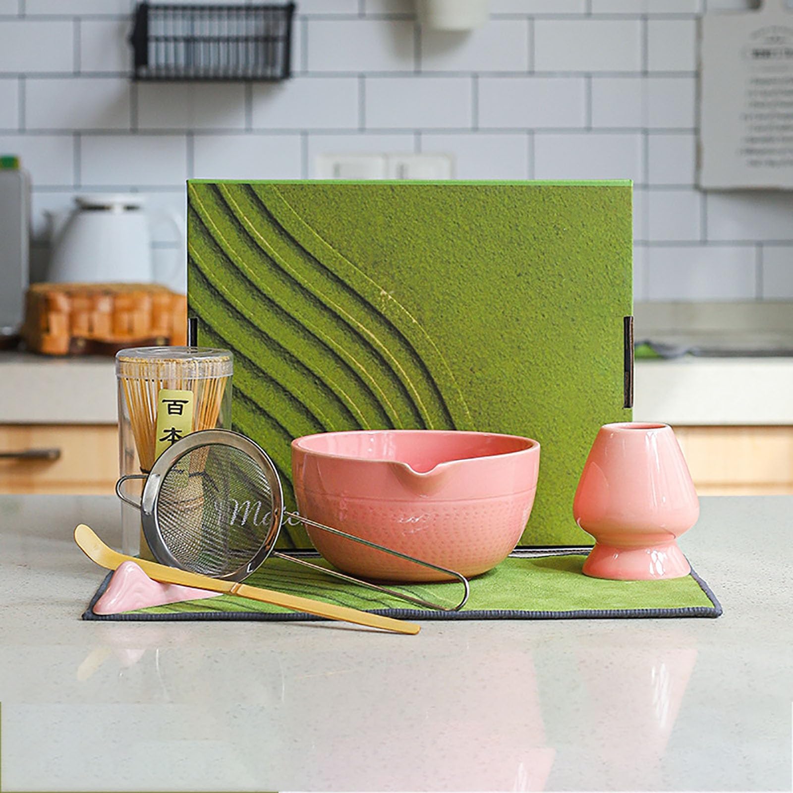 7-teiliges Matcha-Schneebesen-Set aus Keramik mit Schüssel (Chawan), Schneebesen und Halter, perfekt für Matcha-Liebhaber und Zubereitung von Frühstückslattes.