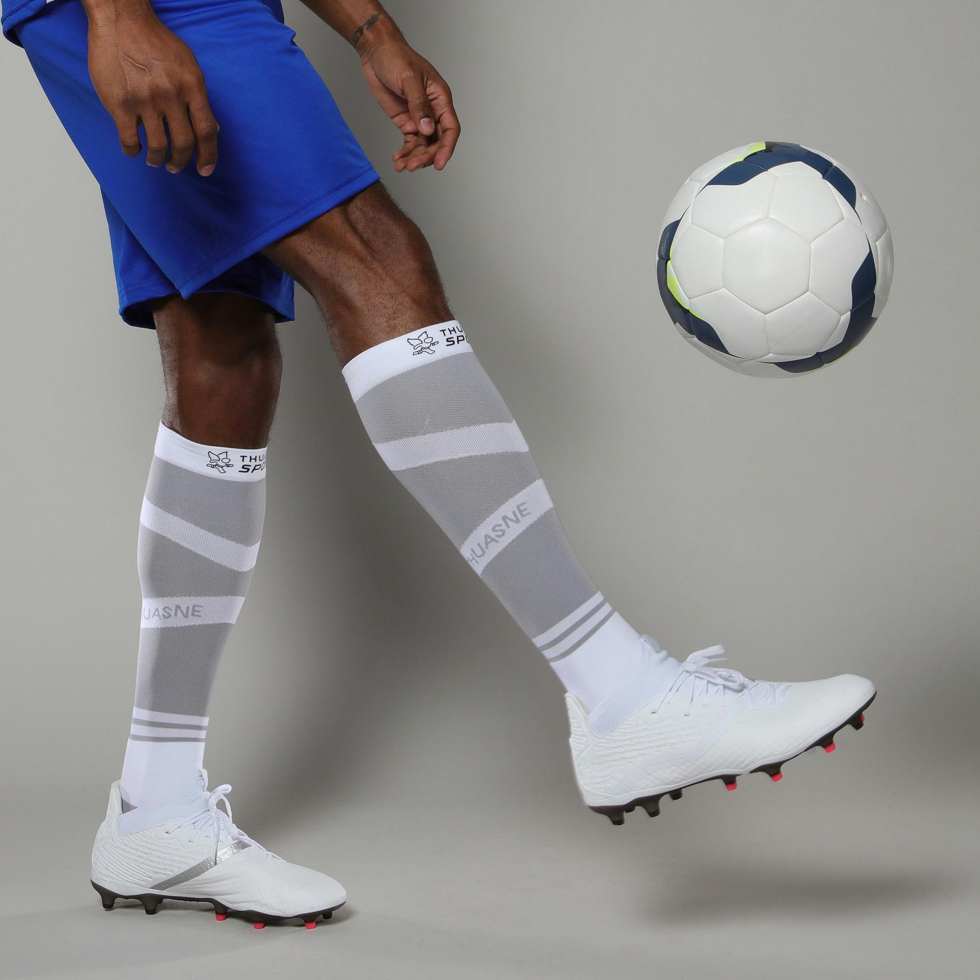 Thuasne Chaussettes Hautes Grip Performance Compression Dégressive Cheville Mollet Confort Anatomique Anti-Dérapant Sports Collectifs