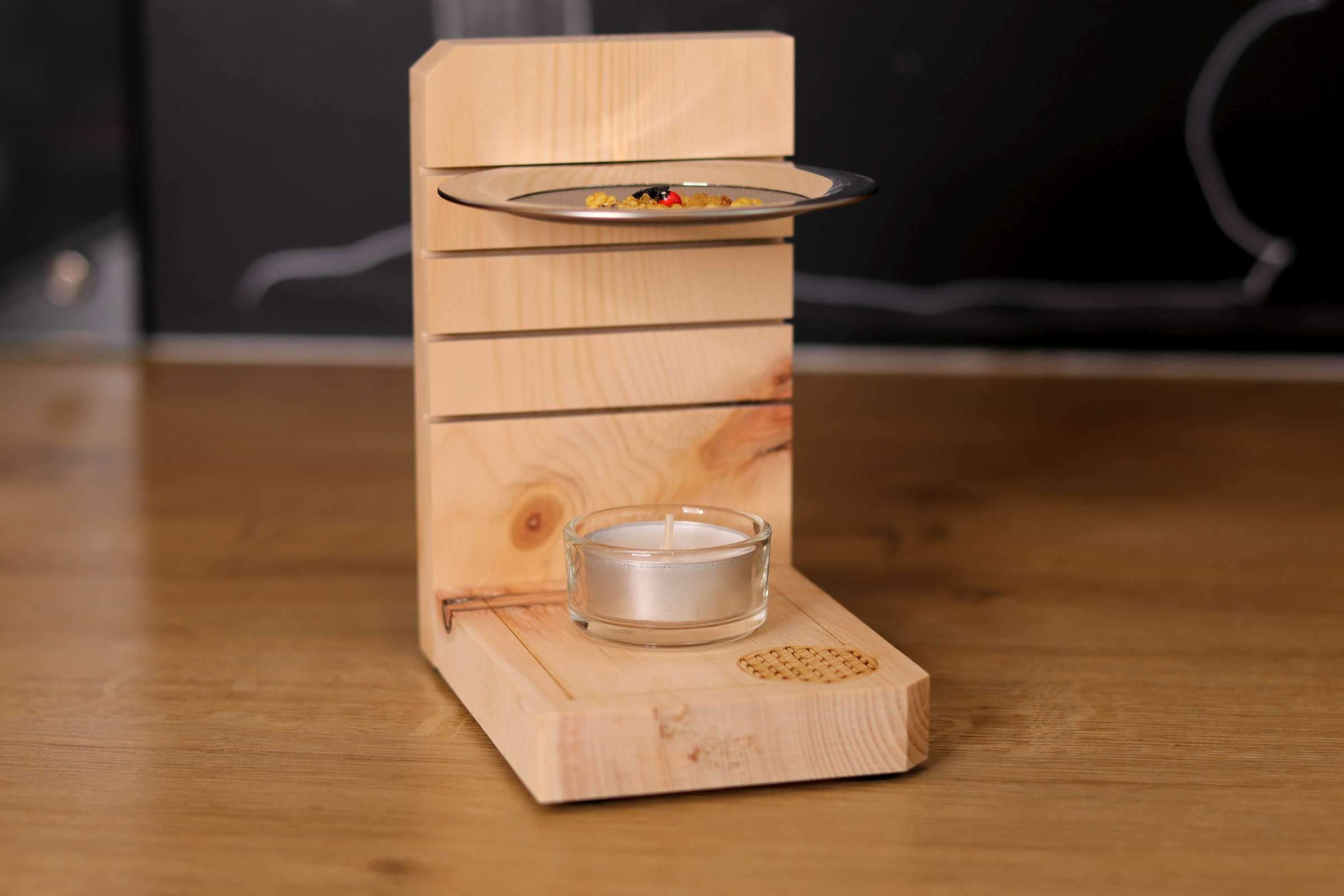 Räucherstövchen - Duftbrenner aus Zirbenholz - höhenverstellbar