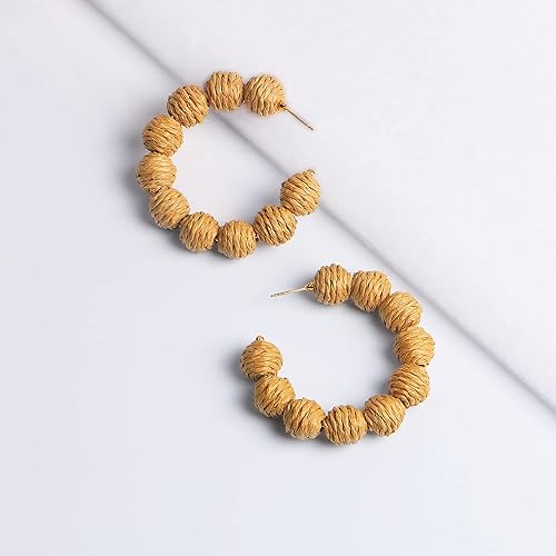 Vista 6 de Aretes de ratán hechos a mano de rafia para mujer, aretes de paja de verano, bohemios, aretes geométricos colgantes, accesorios de playa, joyería