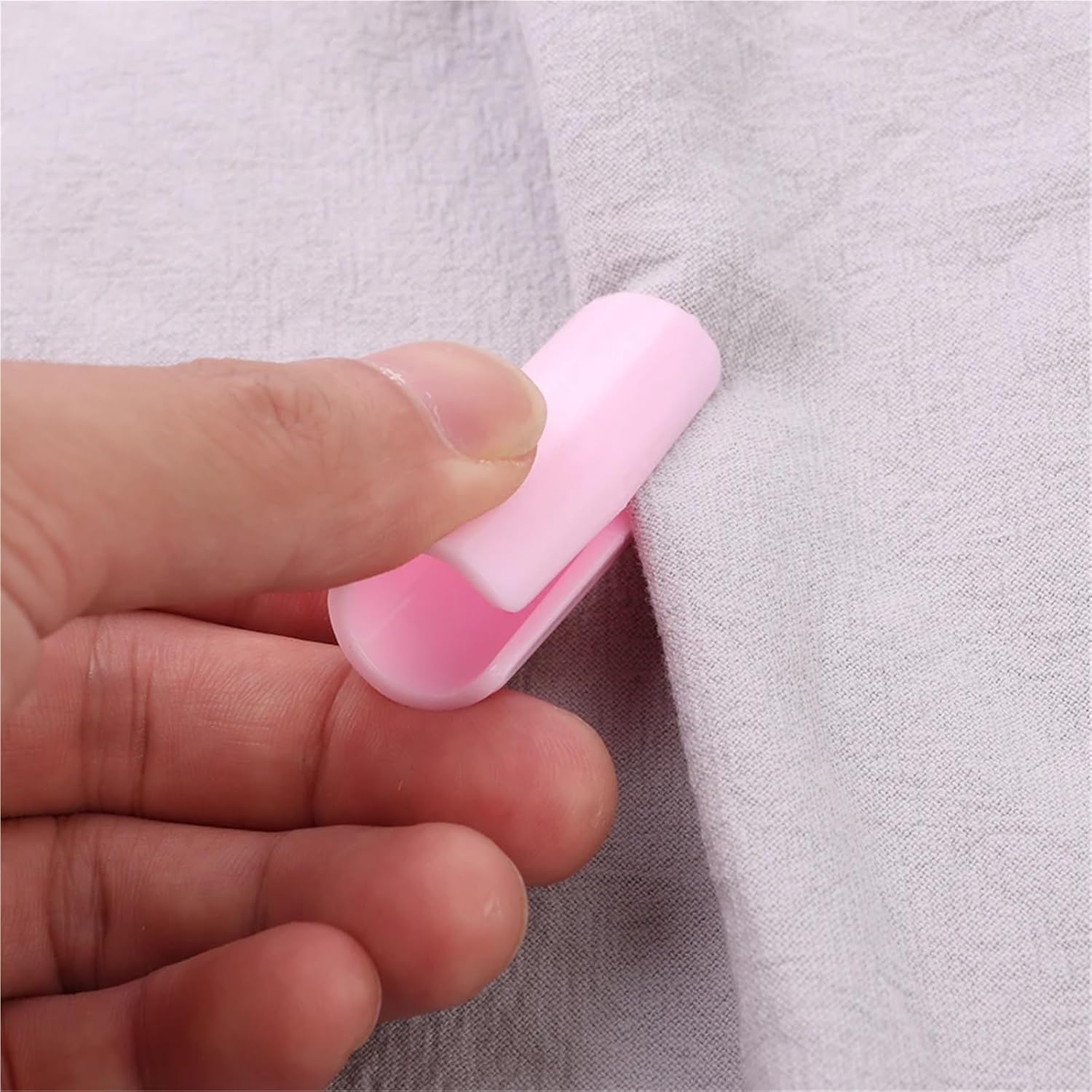 Duvet Clips 100Pcs BedSheet Clips Plastic Slip-Resistant Clamp Quilt Bed Cover Grippers Fasteners Mattress Holder Fixing Buckle(6)