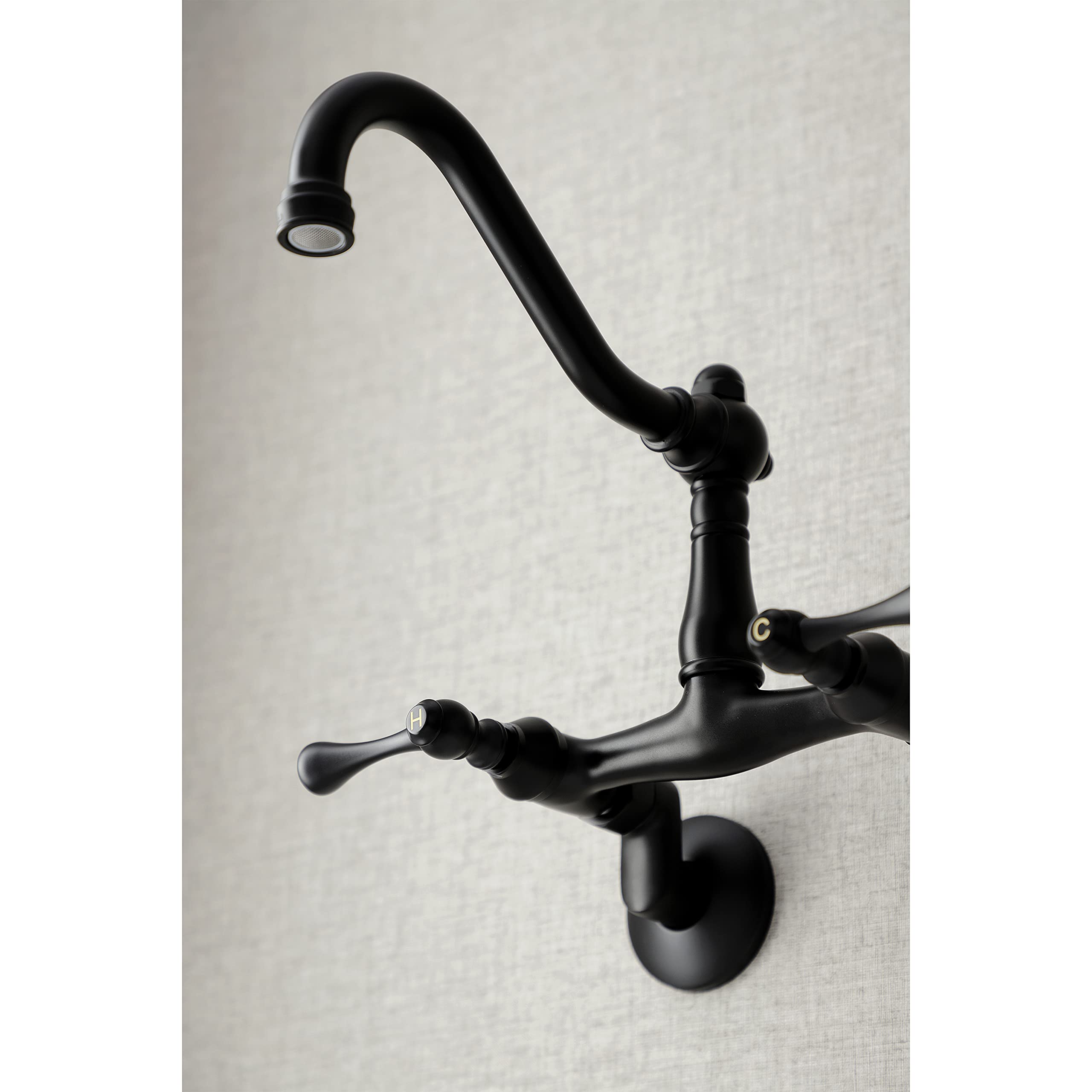 Kingston latón ks3220bl Vintage 15,2 cm ajustable centro soporte de pared de cocina grifo, 8 – 1/5,1 cm en alcance del Caño, Negro Mate