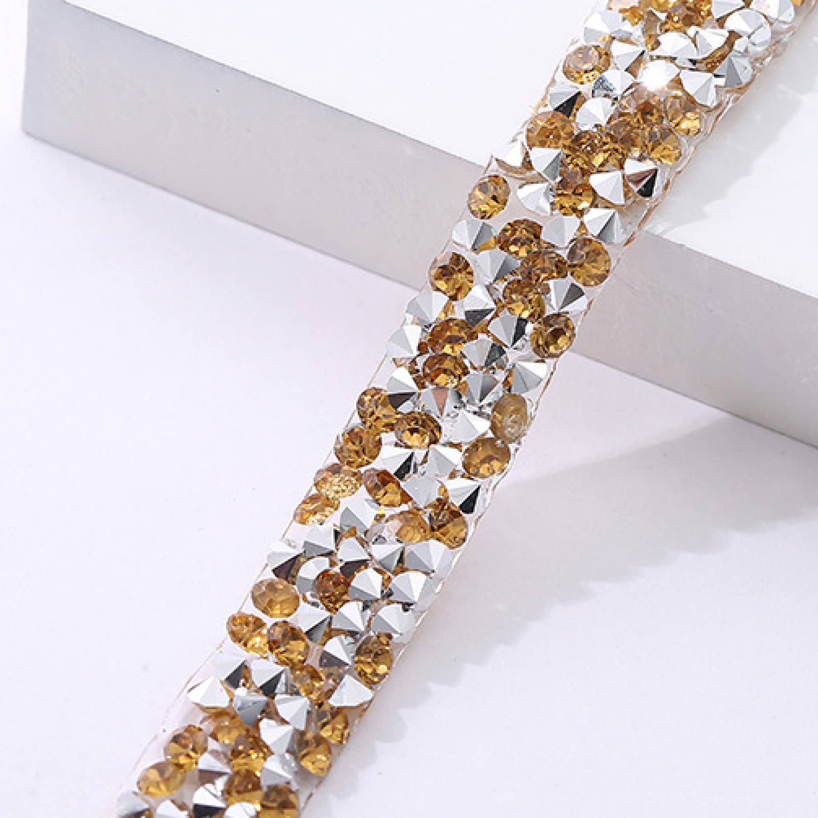 ACiyD 1 Yards Strass Trim Kette Nähen Kristall Motiv Strass Applikator Band mit Strassapplikationen (Color : Navy Blue, Size : 1cm Wide) (Gold 1cm Wide)