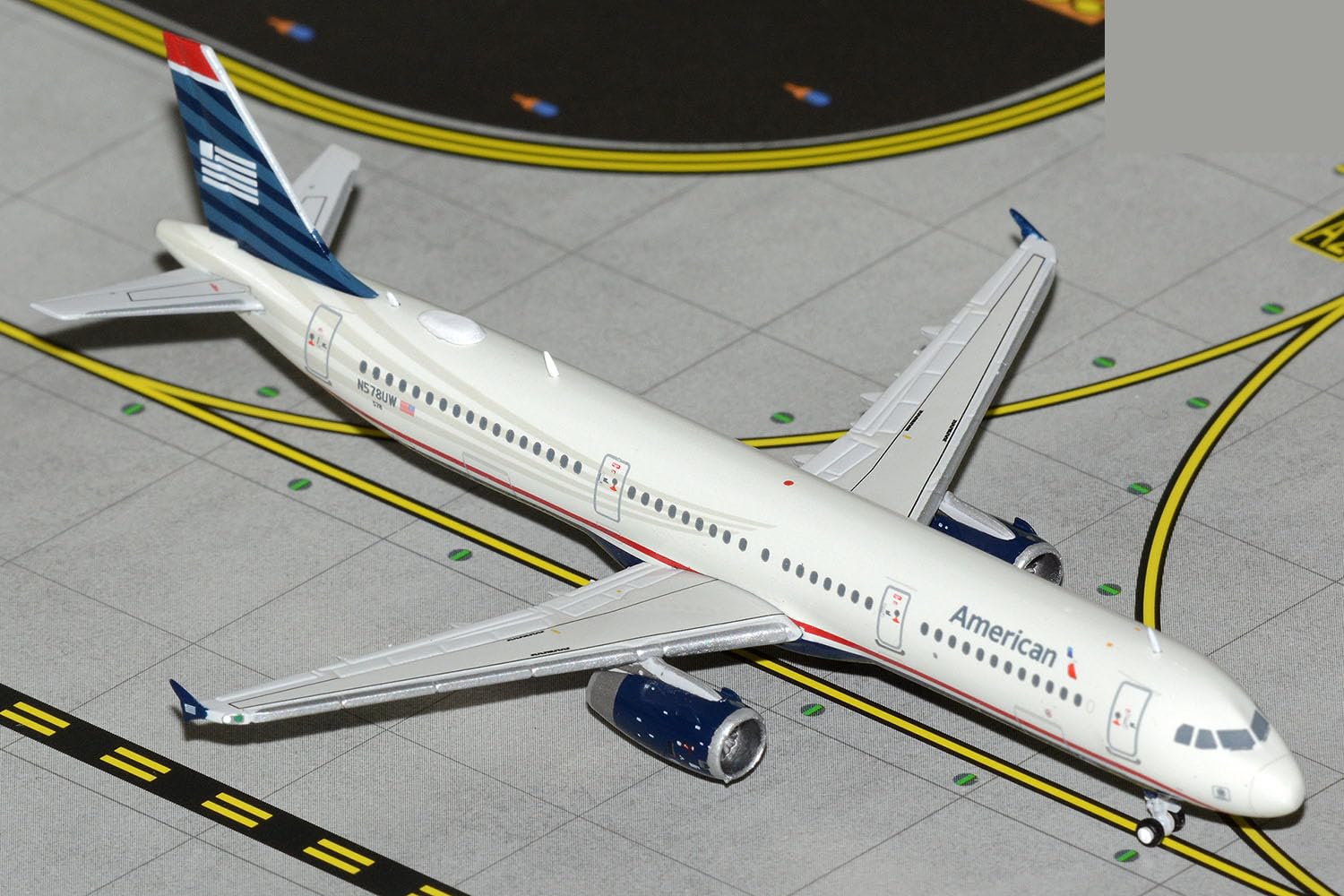 Amazon.com: GeminiJets GJAAL2297 American Airbus A321 US Airways