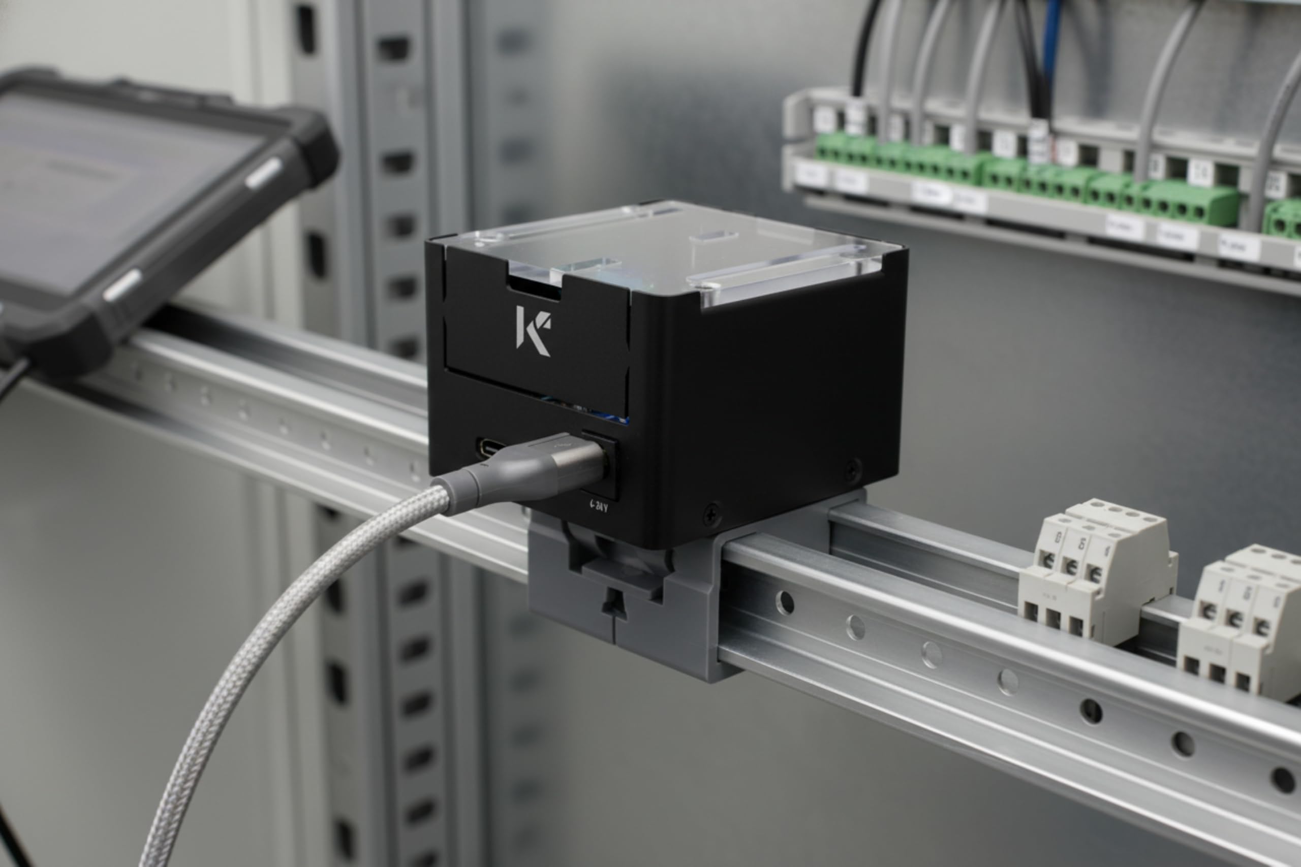 KKSB Project Case per Arduino UNO R4 | Compatibile con UNO R4 Minima e UNO R4 WiFi | Spazio per Ethernet HAT | Copertura trasparente | Custodia in alluminio resistente con base in acciaio