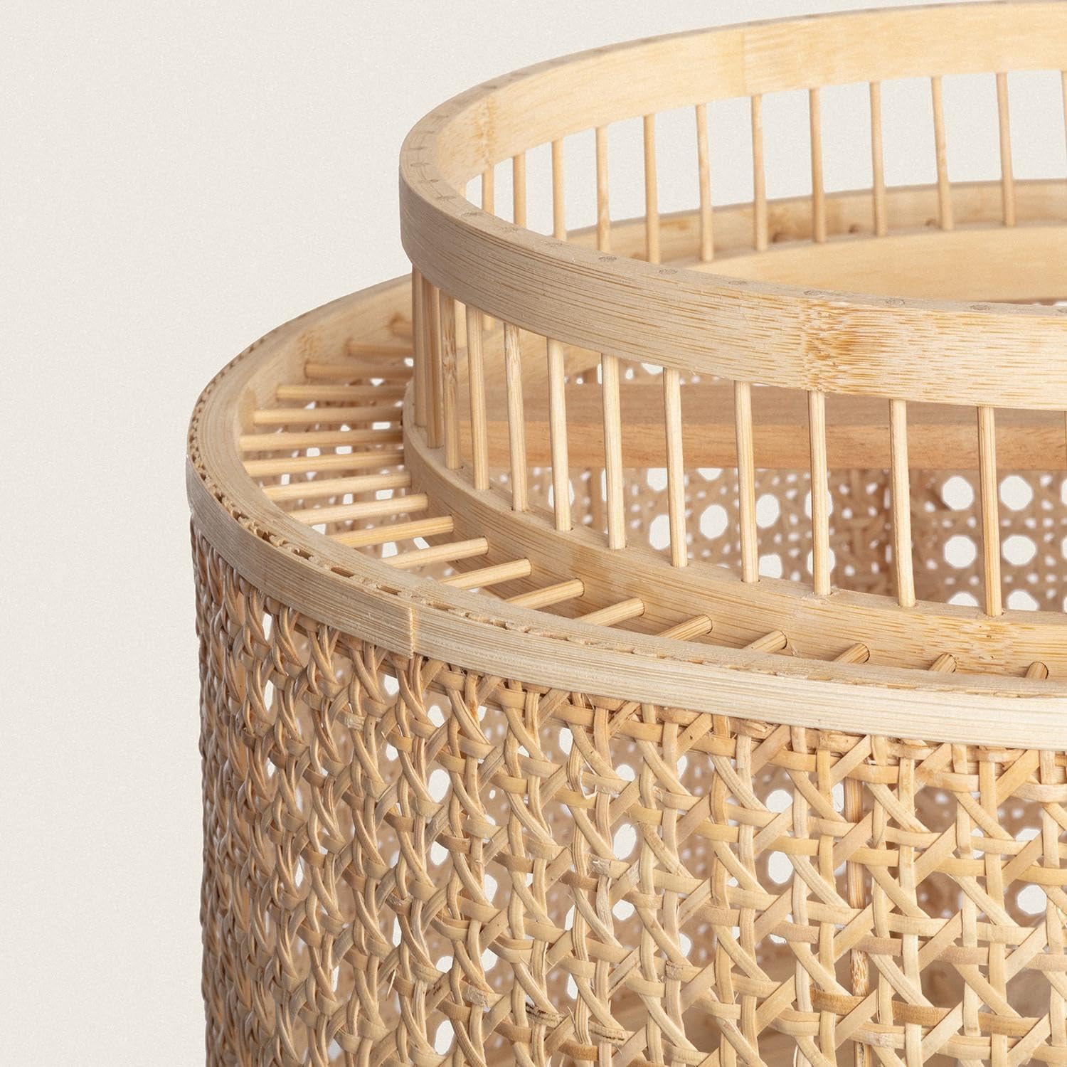 Ledkia Lampa Wisząca Bambusowa Bangkal Naturalna – Rustykalna Oprawa Sufitowa do Salonu i Sypialni w Stylu Boho. Elegancki Rattanowy Abażur z Dwoma Cylindrami, Gwint E27, Doskonała Dekoracja Wnętrz