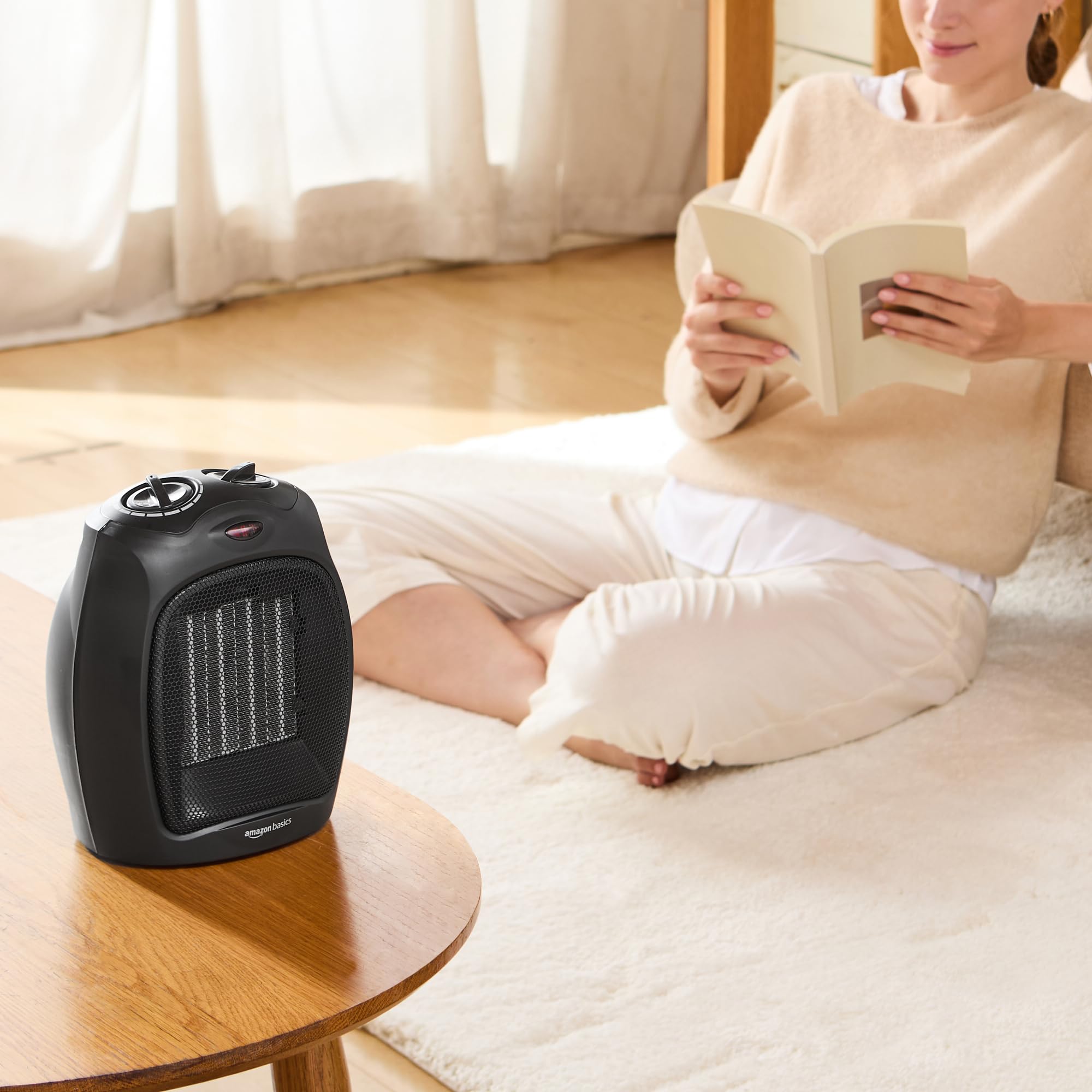 Amazon Basics – ceramiczny grzejnik stojący, 1500 W, z regulowanym termostatem, czarny