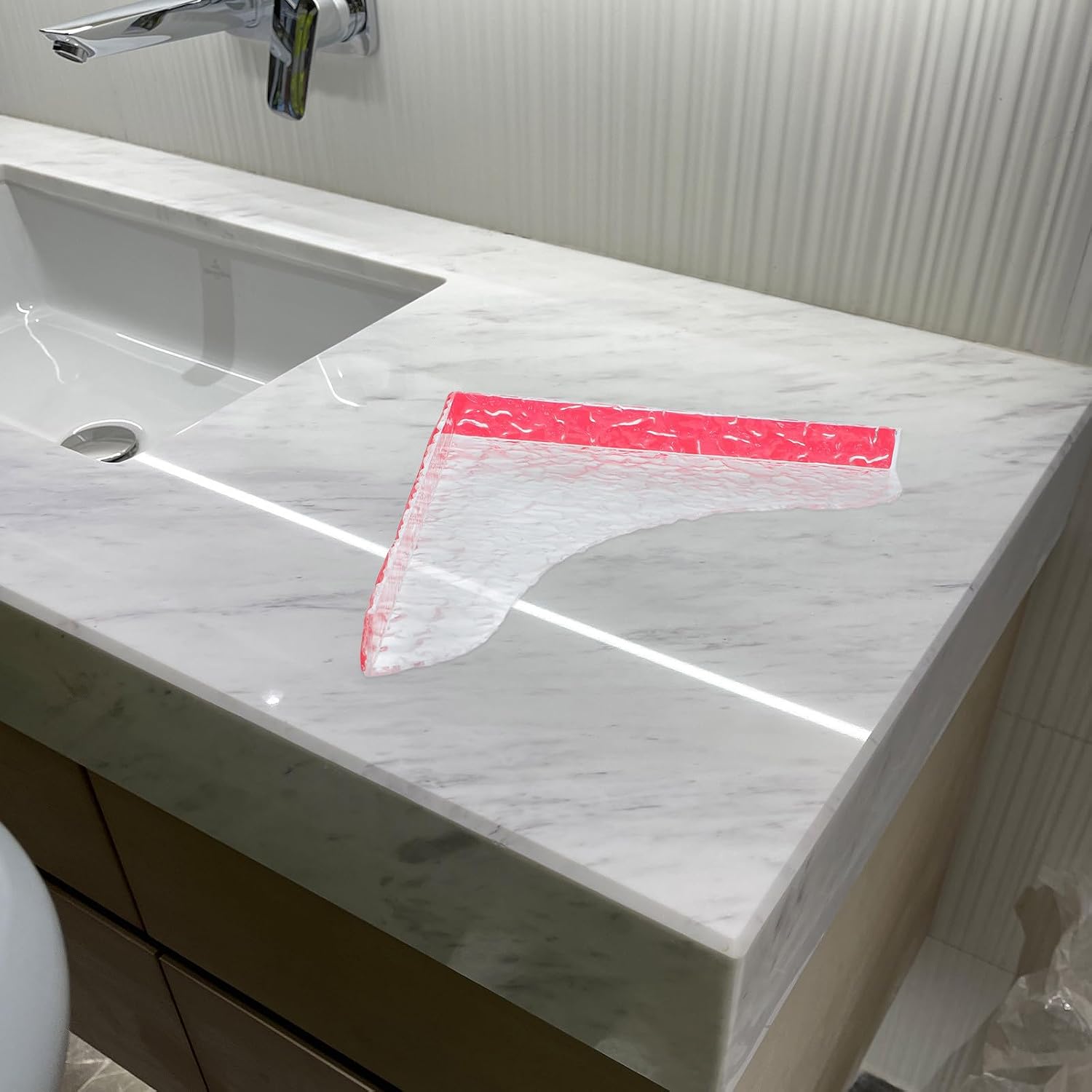 2pcs Adhesive Bathtub Splash Guard Acrylic 3mm Thickness Water Barrier | Self-adhesive, No , Easy Installation, Bathroom and Kitchen Sink Use, Corner Placement