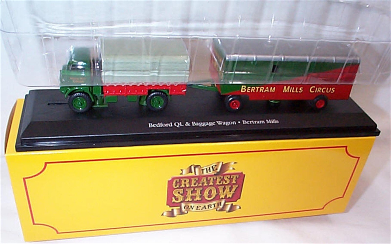 Atlas Editions The Greatest Show On Earth Bedford Ql & Baggage Wagon Bertram Mills Vehicle 1:76 Scale Diecast Model