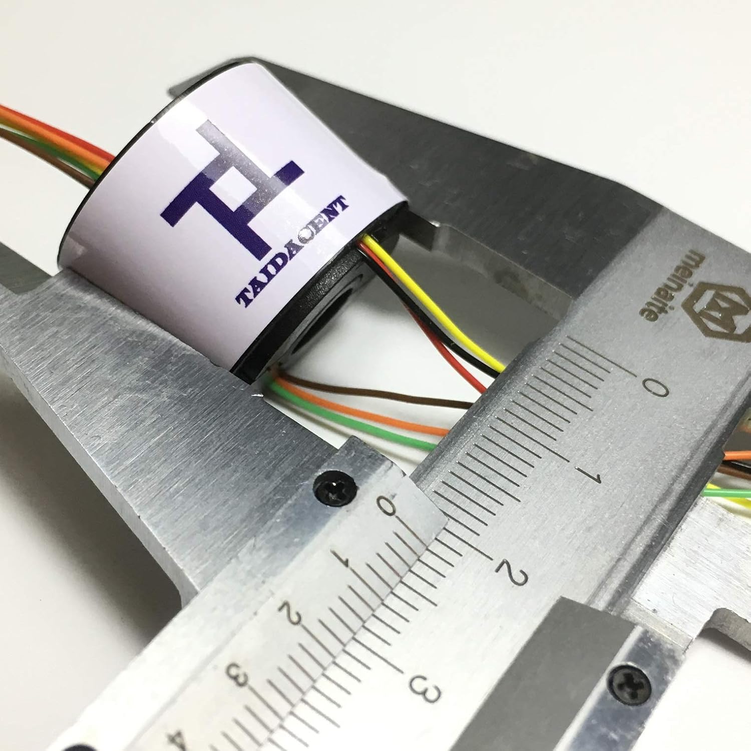 Taidacent Hollow Electrical Slip Ring 2/4/6/12 Wires Collector Ring Conductive Motor Electrical Contact Rotating Connector (6 Wires 1.5A Inner Hole 7mm Outer Diameter 22mm)