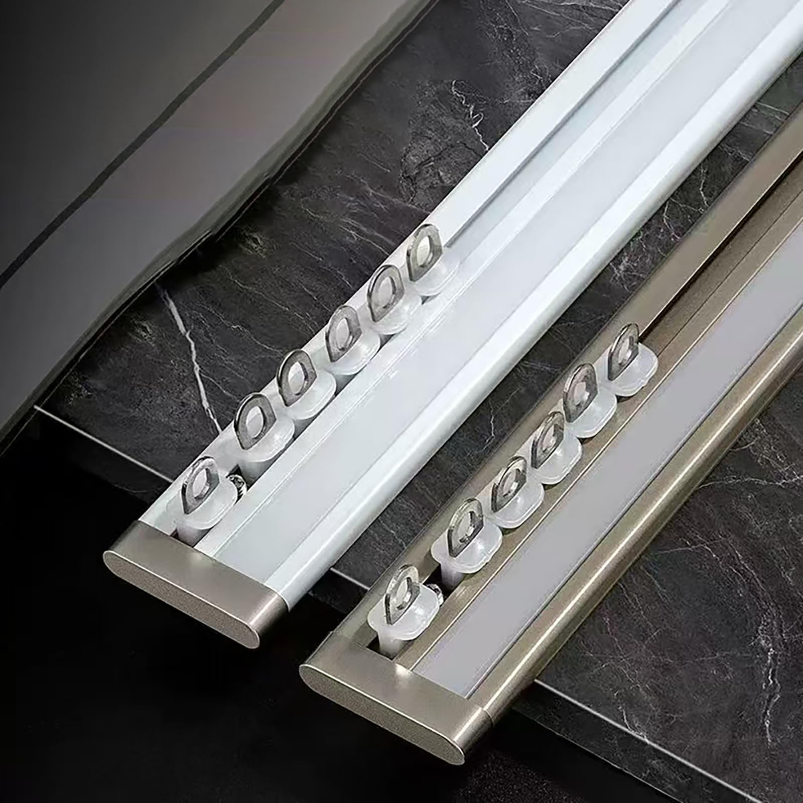 Ultra-cienka szyna do zasłon 6 mm – cichy system karniszy przesuwnych do okien montowanych od góry, montowany na wiertarce, 1,4 m, szampański i biały, idealny do nowoczesnego wystroju domu