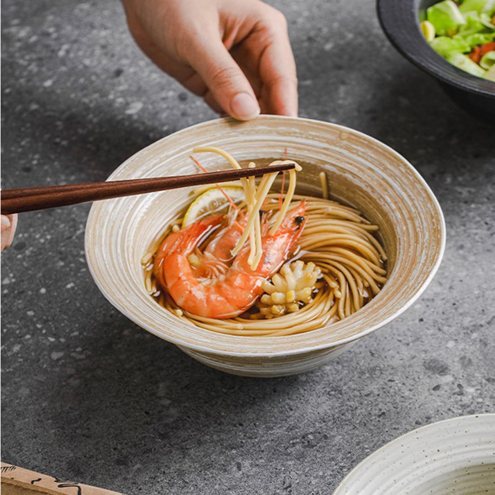 Japanisches Ramenschüssel-Set aus Keramik, 4 Stück, 450 ml, mikrowellengeeignet, kreatives Geschenk für Obst, Salat, Gemüse, Nudeln, Retro-Suppen- und Müslischalen