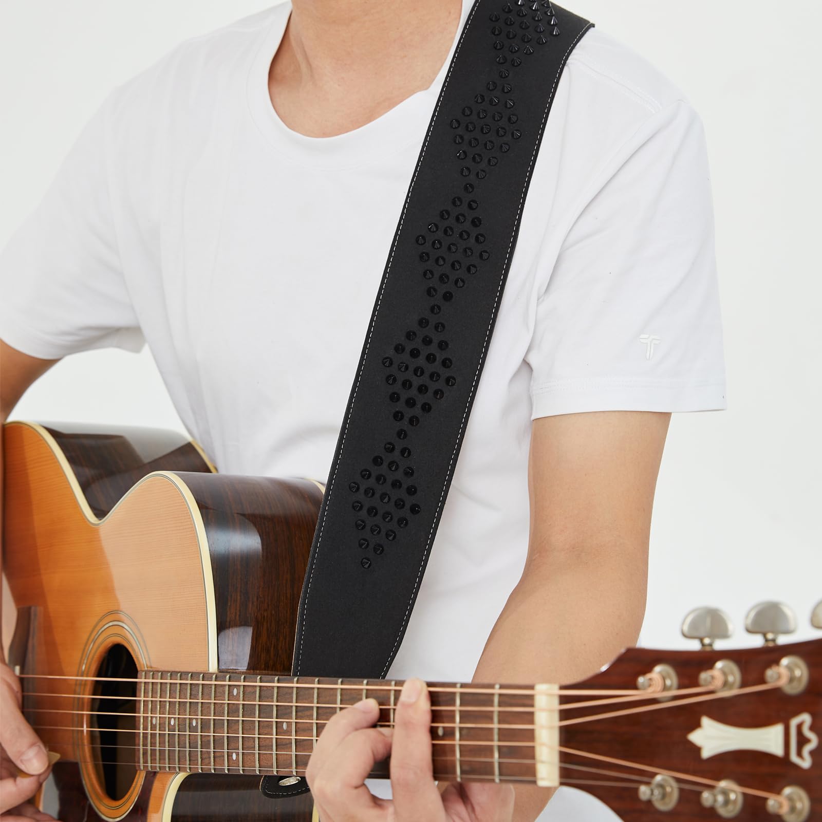 Correa de guitarra punk de microfibra con tachuelas de metal, diseño de hombro ancho, longitud ajustable para mayor comodidad