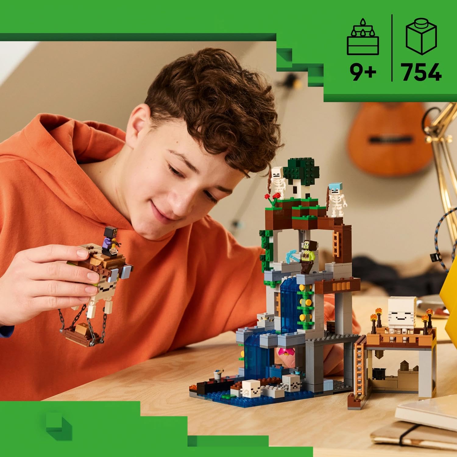 LEGO Minecraft Ghast-Station - Spielzeug mit 8 Figuren inkl. 2 Skelette und 4 Ghasts mit Zubehör - Zimmerdeko für Kinder - Gaming-Geschenk für Jungen, Mädchen und Fans ab 9 Jahren - 21597