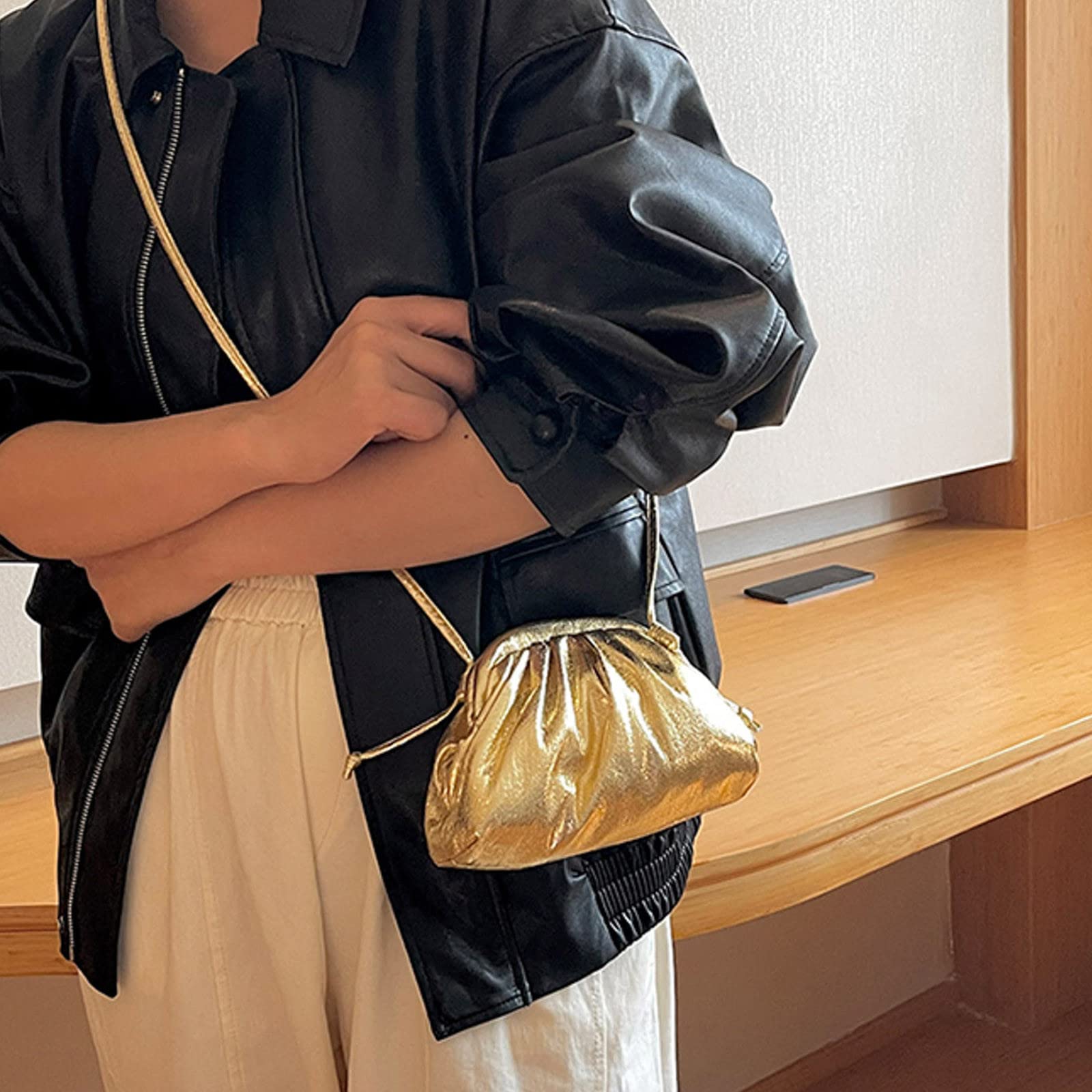 GpahrrDnij Ladies Crossbody Bag Clutch Clutch Clutch Clutches Large Capacity Pleated Bag Single Shoulder Cute Tote (Gold, One Size)