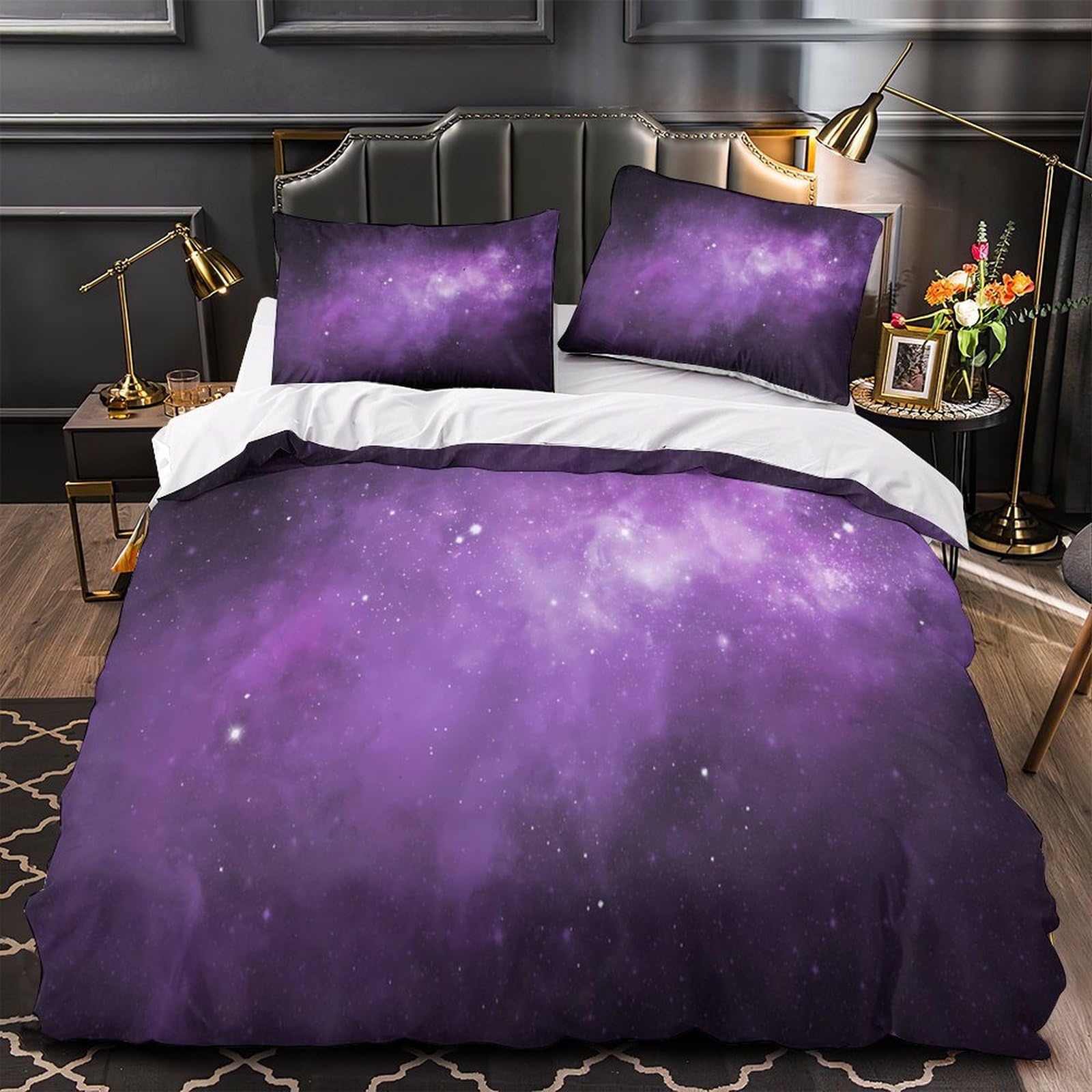 Linge de lit galaxie violette pour décorer une chambre d'enfant moderne