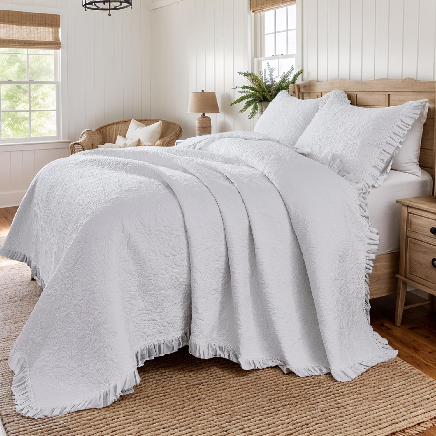 Brandream Queen Size Premium 100% Cotton Quilt Set White Botanical Vine Stitching Romantic Ruffled Edge Heirloom Cottagecore Bedding 3-Piece