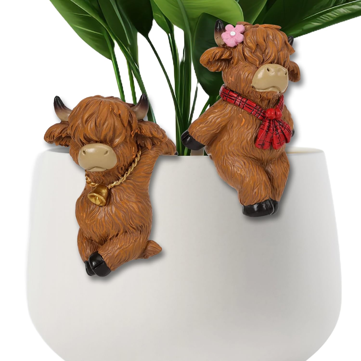 2PCS Highland Cow Pot Hugger, Resin Highland Cow Flower Pot Hugger Figurines, Funny Plant Pot Decoration for Home Garden Fence Patio Yard Kitchen Balcony