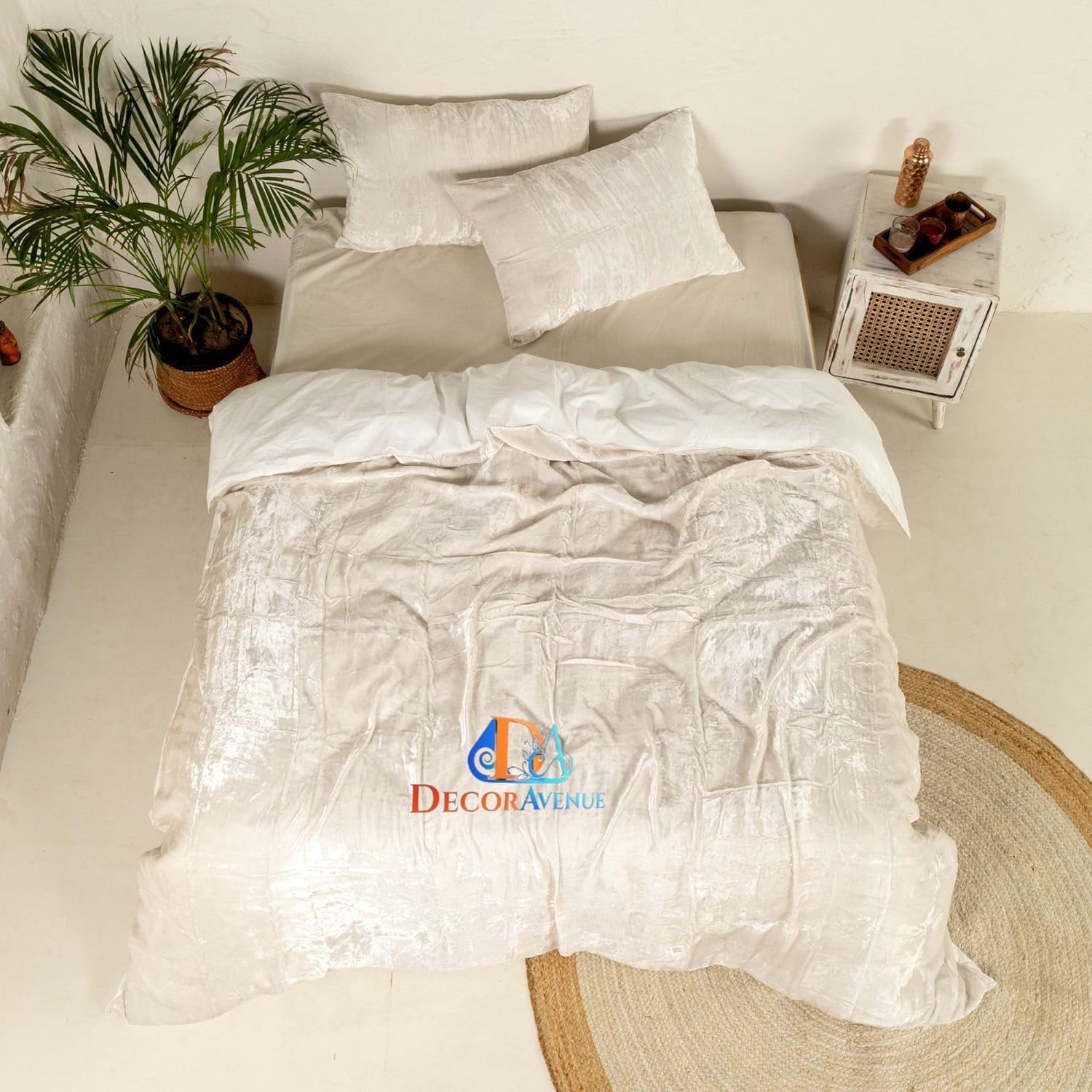 DecorAvenue Ultra-Luxe Solid Velvet Duvet Cover, Boho Bedding UO Comforter Bedding Donna Cover,3 Pc Duvet Set, Velvet Bedding Set (Cream/Off White,UK Double 200 x 200 Centimeters) — image 1