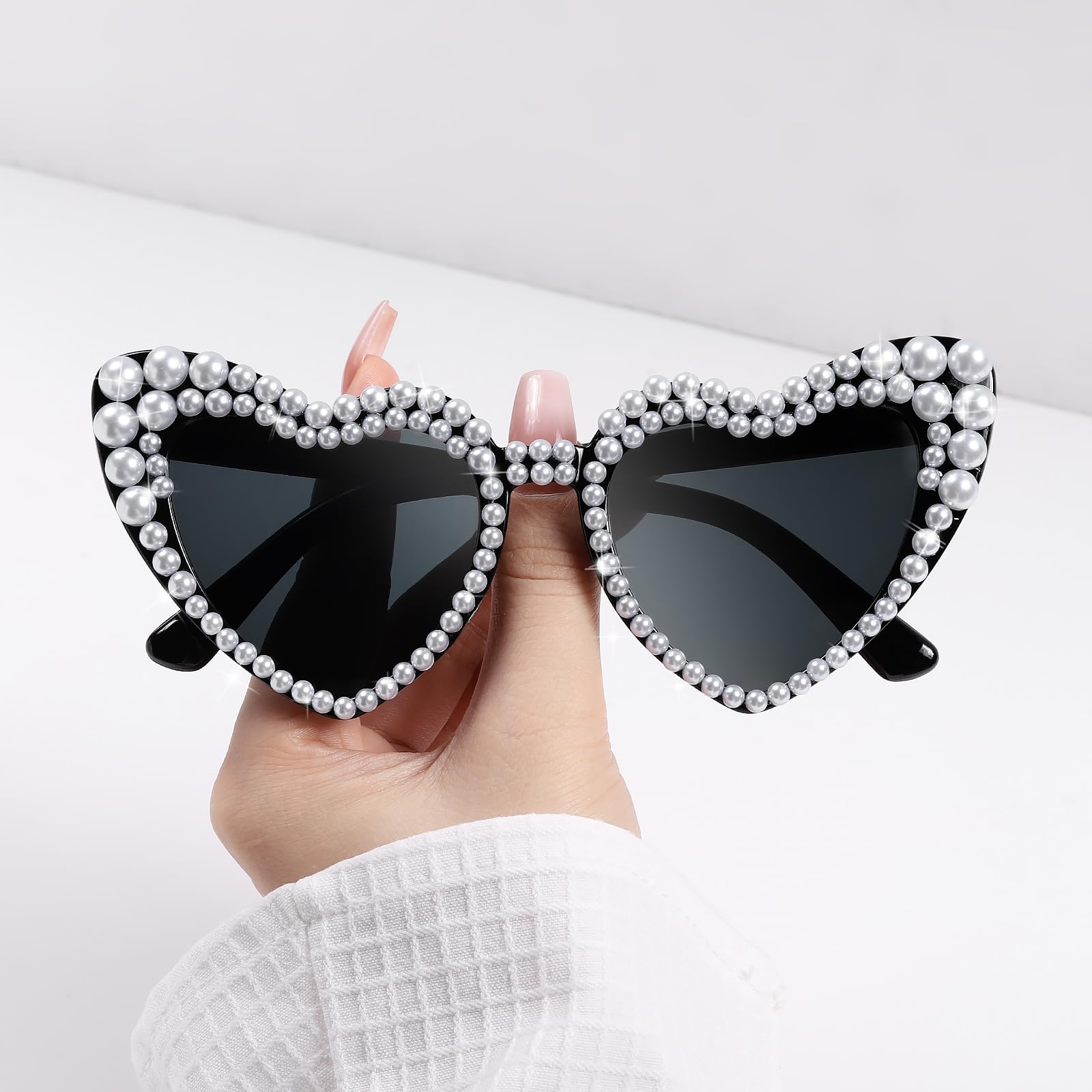 Amazon.com: Etercycle Black Sunglasses, Heart Shaped  display picture 3