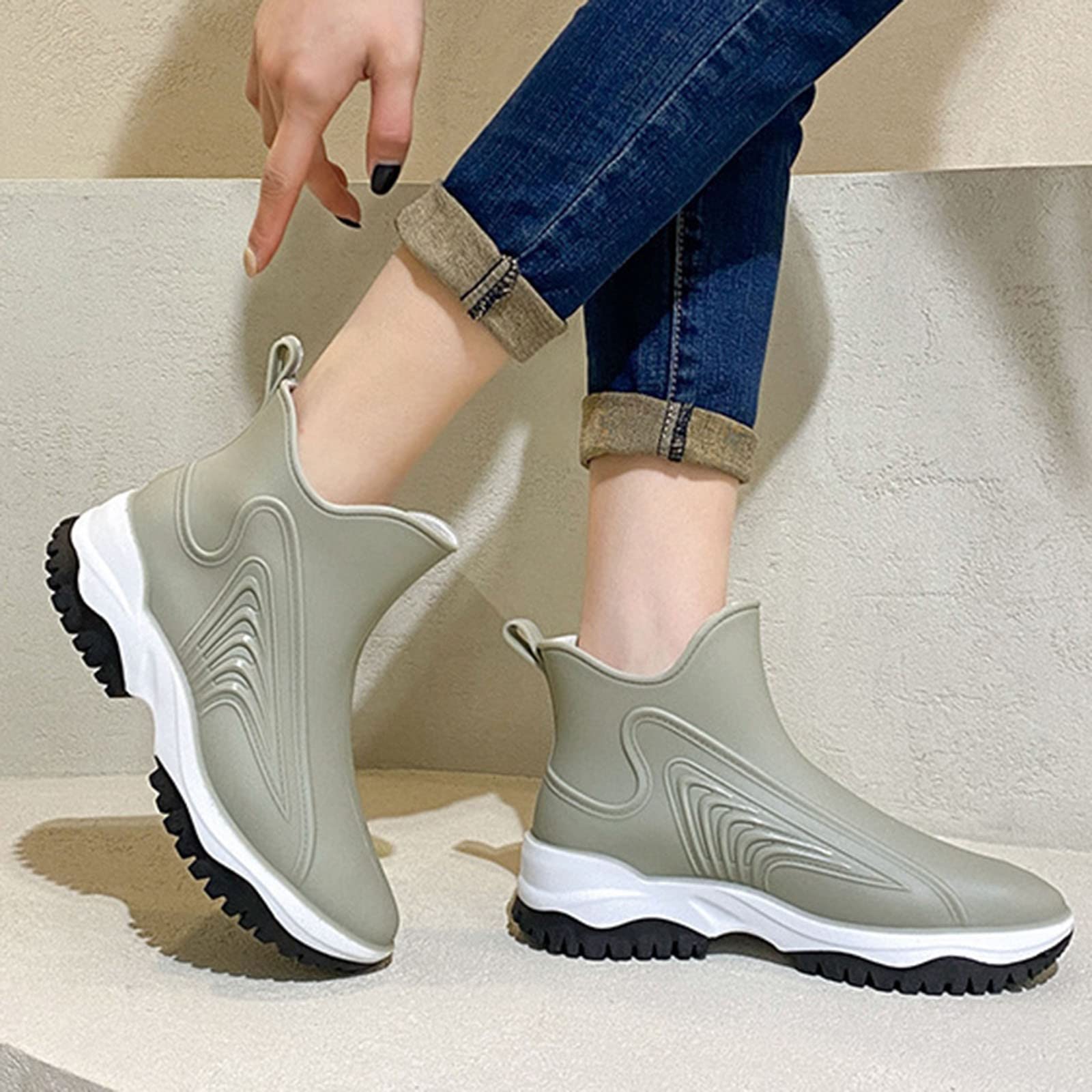 Zapatos de lluvia al aire libre impermeables zapatos de cocina zapatos de goma suaves y cómodas botas de lluvia con tubo medio zapatos hallux valgus mujer