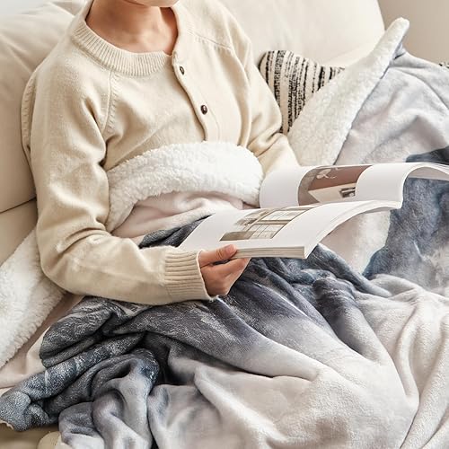 Miniatura 5 de Manta reversible de forro polar Sherpa  Mountain in The Mist  Cobijas y mantas gruesas y suaves para camasofásofá, 60 x 80 pulgadas