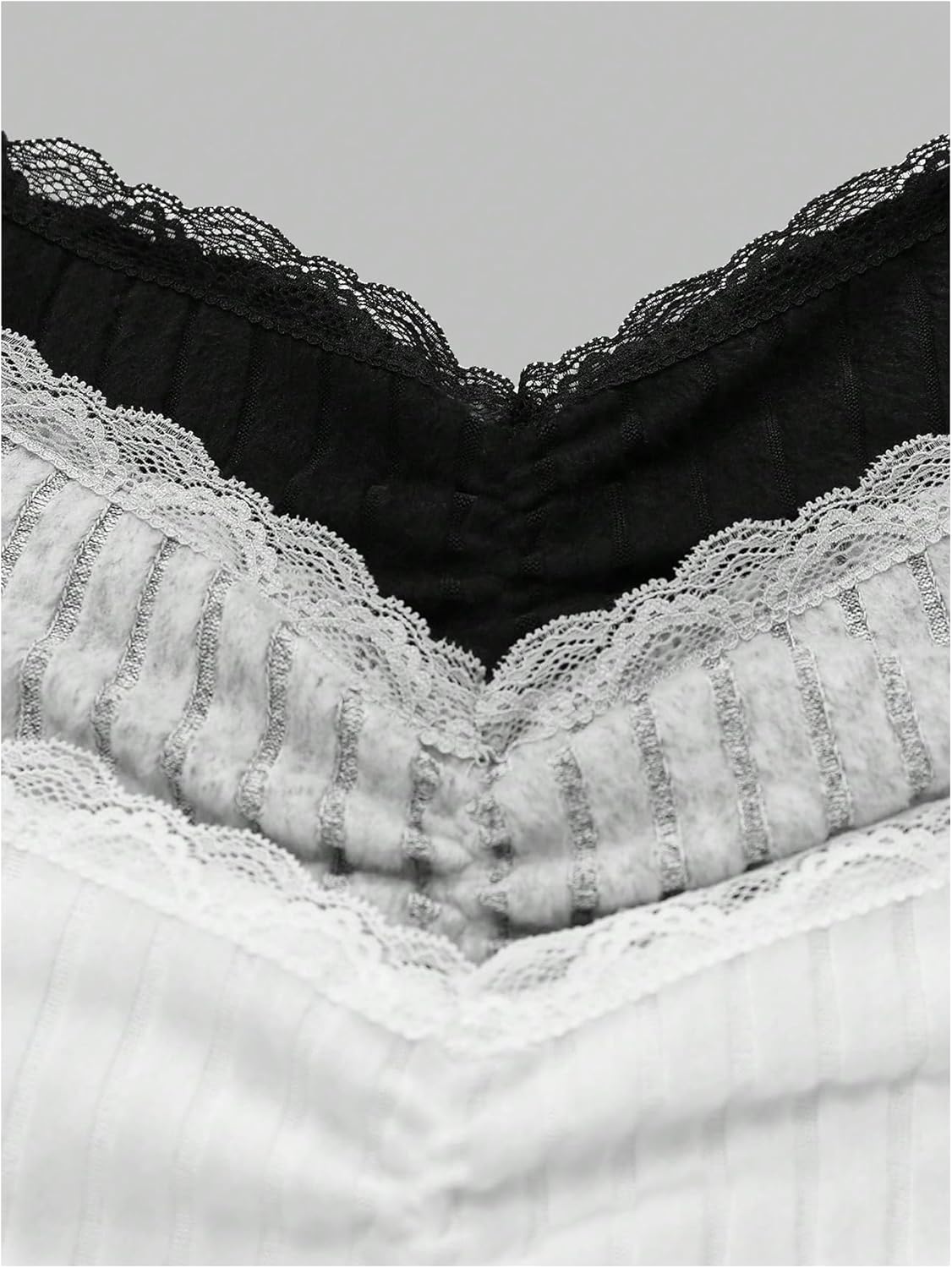 SOLY HUX Women's Lace Cami Tops 3 Packs Spaghetti Strap Tank Shirts Slimming Knit Crop Camisole - Image 4