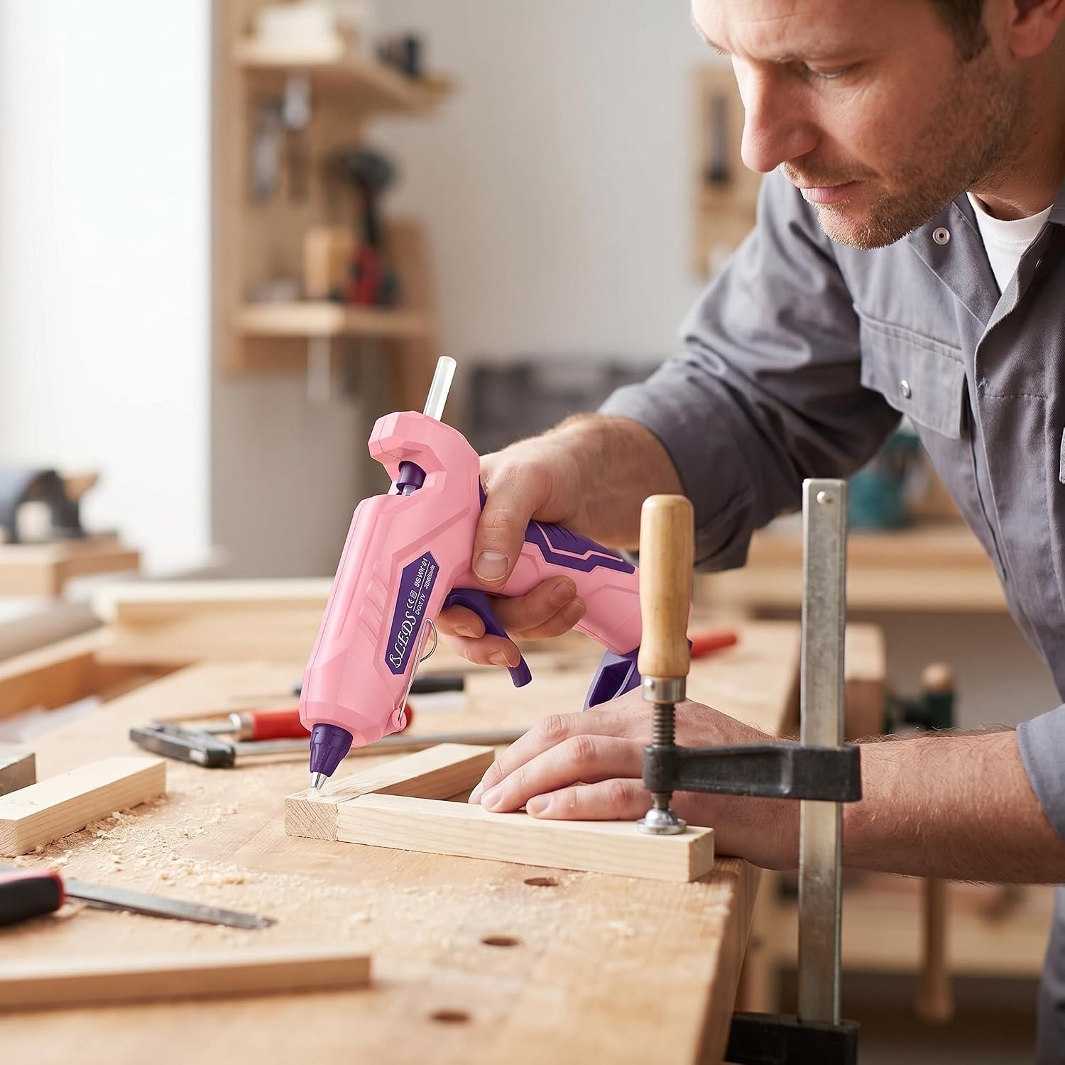 hot glue gun