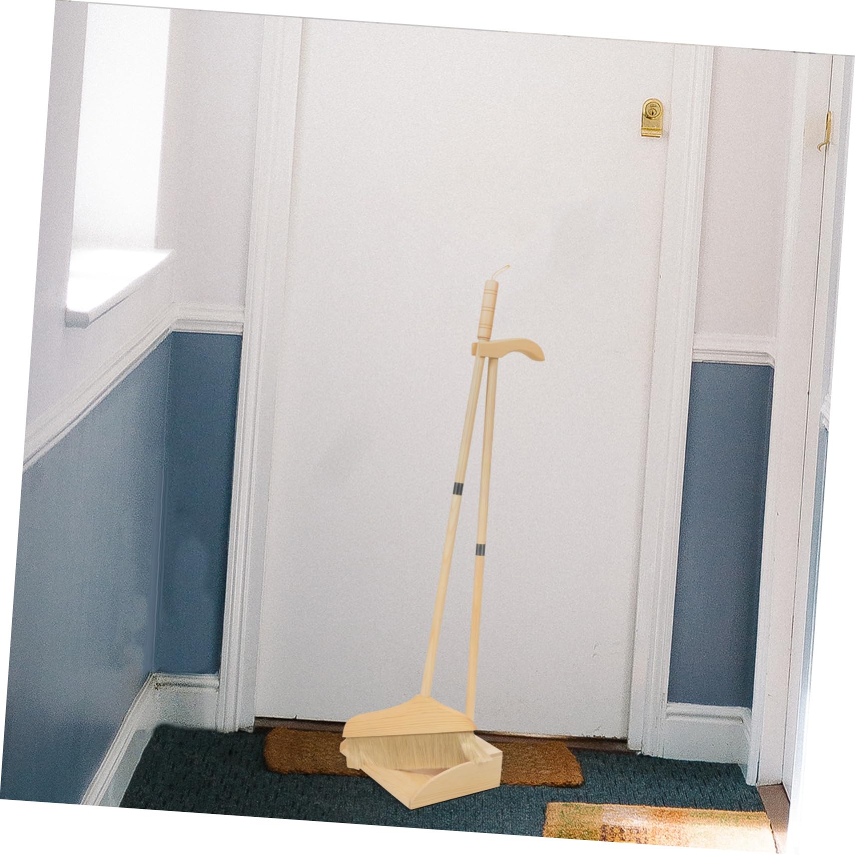 Juego de Escoba y Recogedor de Mango Largo de Madera | Cerdas Suaves, Uso Interior en Vestíbulos, Fácil de Usar Agarre Ergonómico
