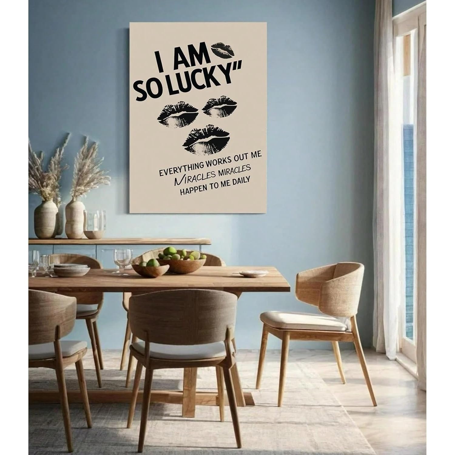 AIHNBF Positive Affirmation Wandbild I Am So Lucky Typografie Kunstdruck Inspirierende Zitate Leinwand Poster Ästhetische Lippen Grafik Moderne Wohndeko für Schlafzimmer Büro Studio 50x75cm