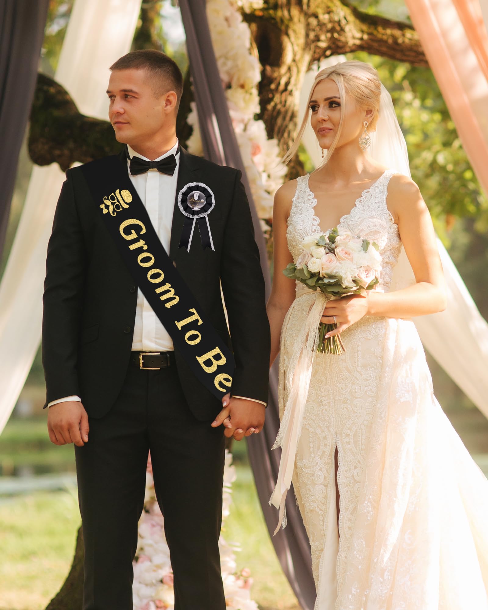 2er-Set Schärpen Für Braut & Bräutigam – 'Just Married' Satin-Schärpen In Weiß & Schwarz – Perfekt Für JGA, Hen Party & Hochzeitsdeko 2er-Set Schärpen Für Braut & Bräutigam – 'Just Married' Satin-Schärpen In Weiß & Schwarz – Perfekt Für JGA, Hen Party & Hochzeitsdeko