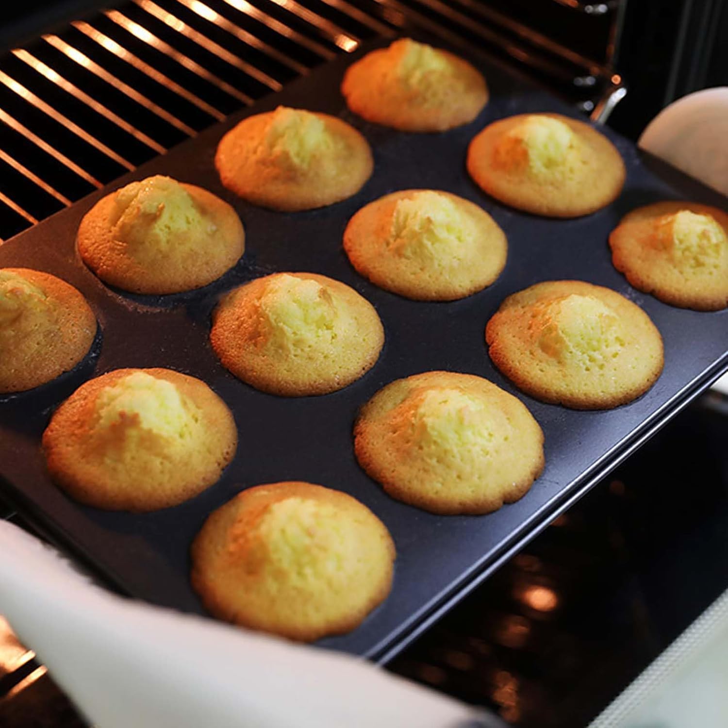 Mold Cake Pan for Madeleine, 6/12-Cavity Non-Stick Spherical Shell Bakeware for Oven Baking, Carbon Steel Cake Mold Madeleine Pan Shell Shaped Baking Mold