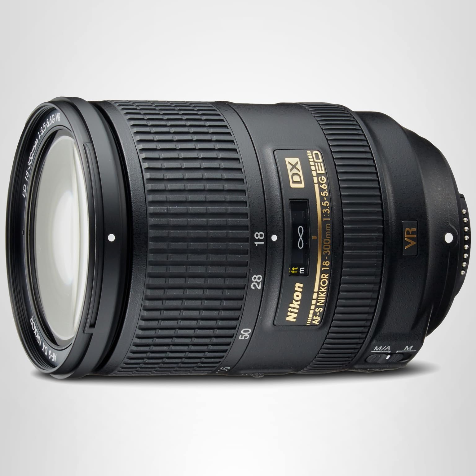 ニコン高倍率ズーム18-300mmで広角から超望遠まで