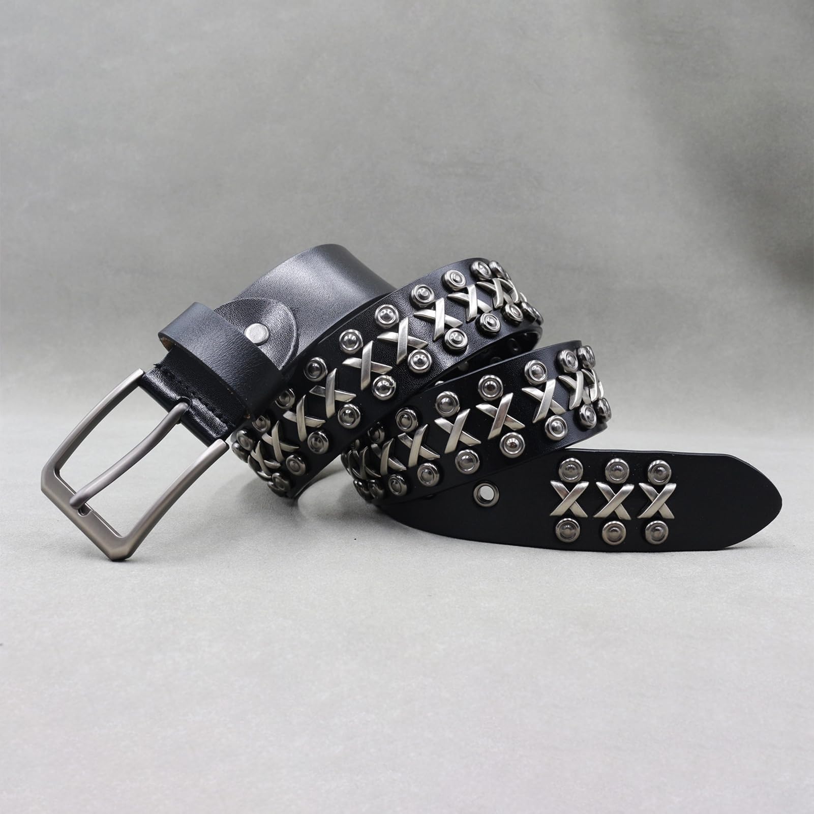 完売品 jent louis Leather Studded Belt Louis Vuitton Belt: 85 cm, Embellished Leather