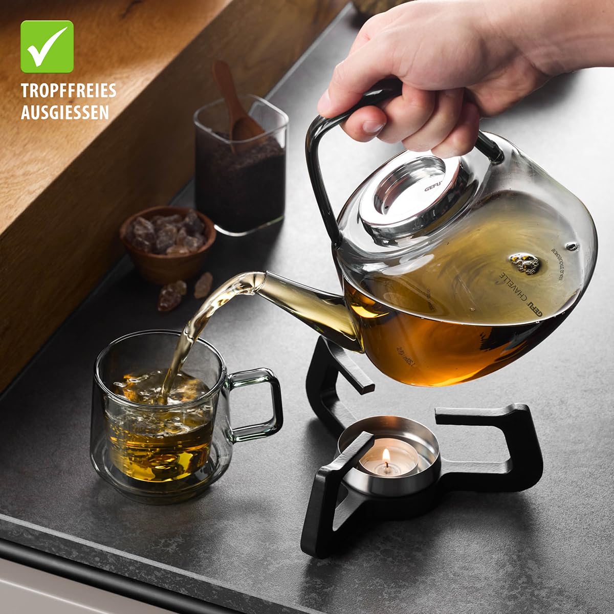 GEFU CHAVELLE Teekanne 1,2 l mit Stövchen – mundgeblasen, Borosilikatglas, Edelstahl-Teefilter, Gusseisen, spülmaschinengeeignet