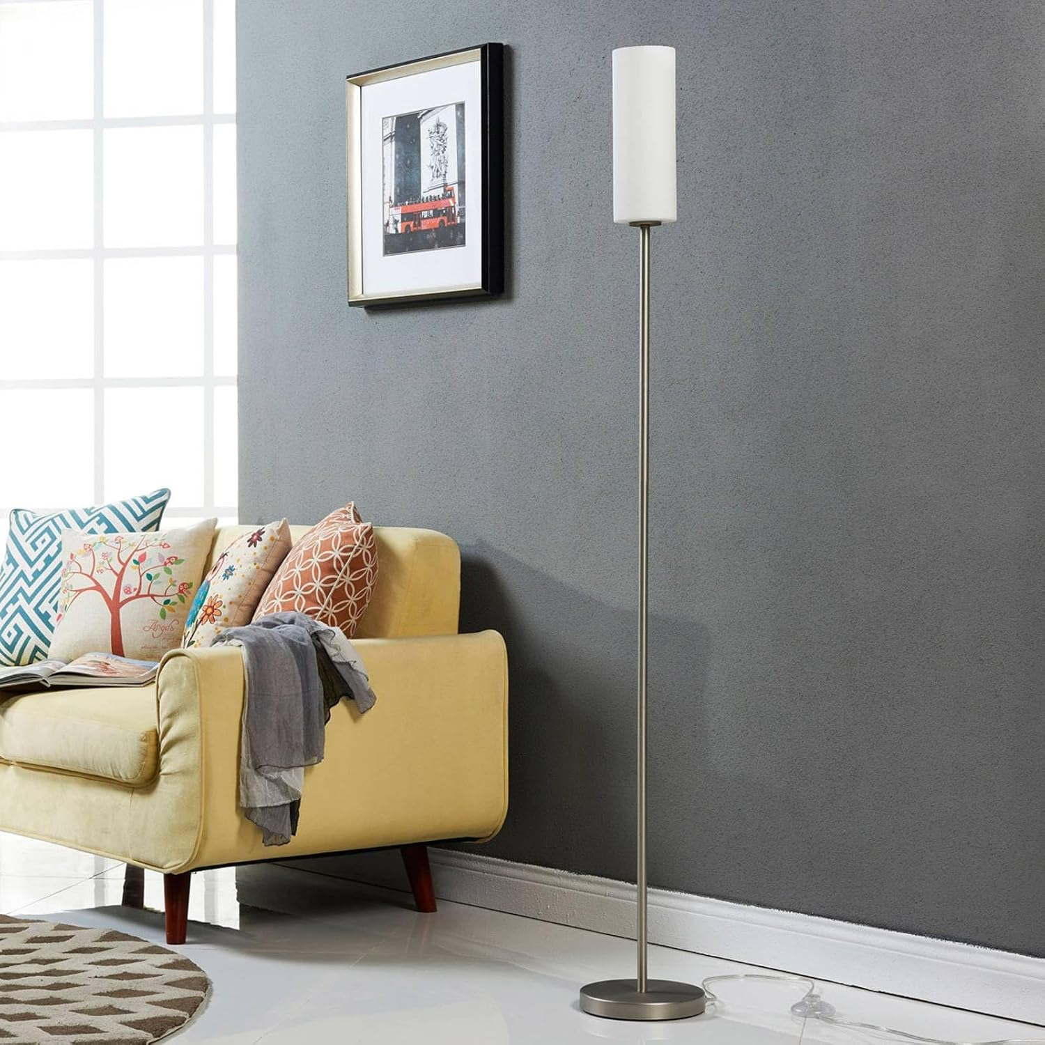 Lindby Vinsta Floor Lamp illuminated in a room