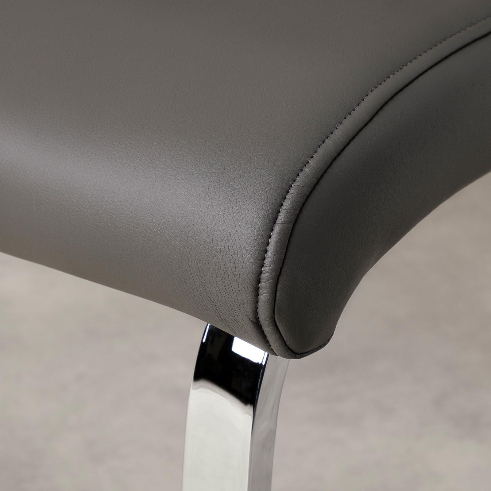 IDIMEX Banc Design Vilas siège avec 3 Places, Banquette au piètement chromé et Dossier au revêtement synthétique Gris