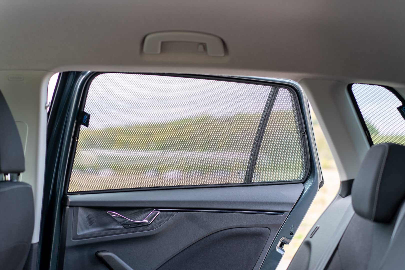 Satz Car Shades (Hintertüren) kompatibel mit Skoda Kamiq 2019- (2-teilig), Schwarz