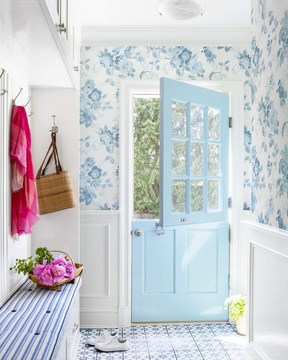 Quorum 3000-16-62 Contemporary Modern Three Light Ceiling Mount in Polished Nickel Finish,