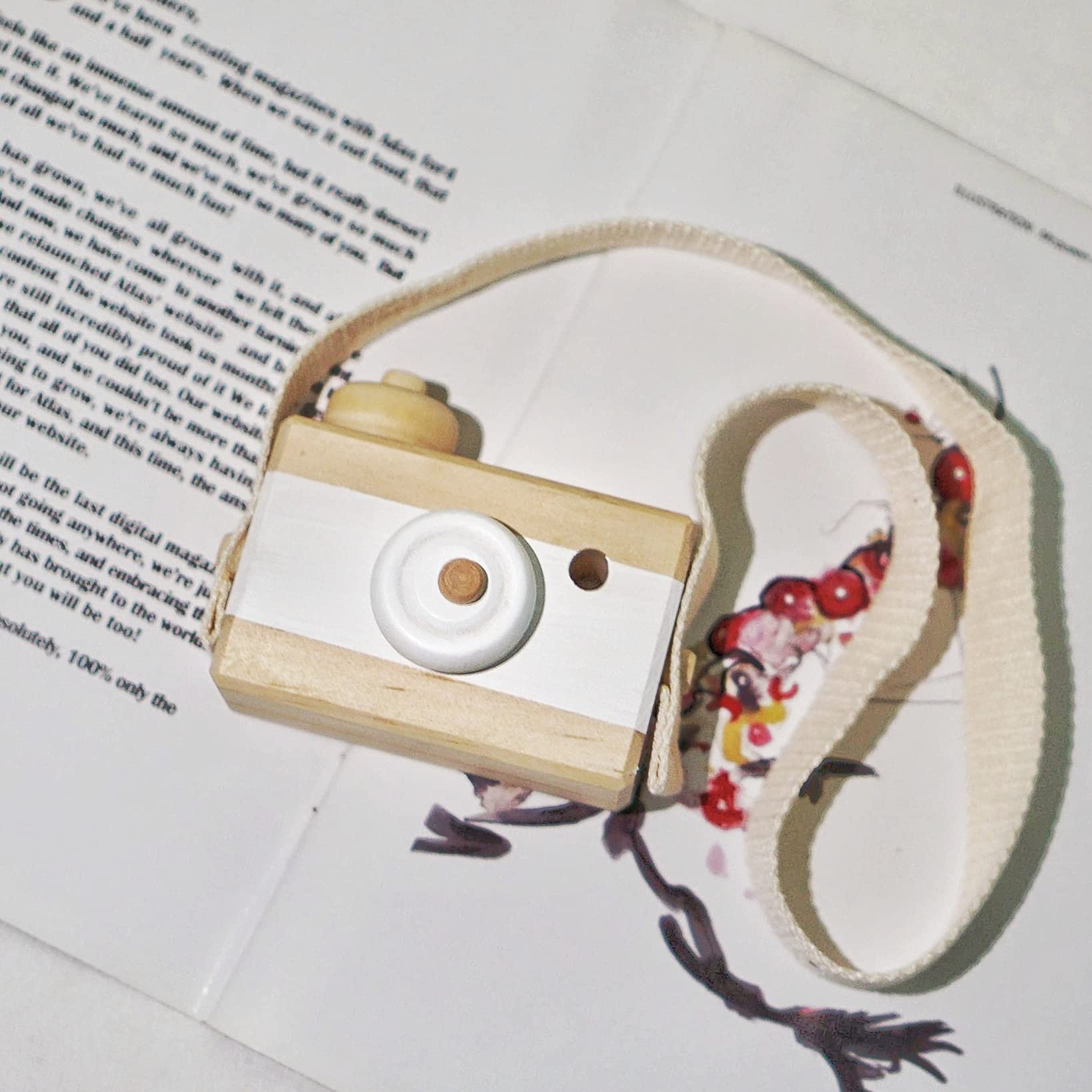 Wooden Pretend Play Camera Toy For Toddlers 1-3 Years - Kids Role Play Toy With Neck Strap