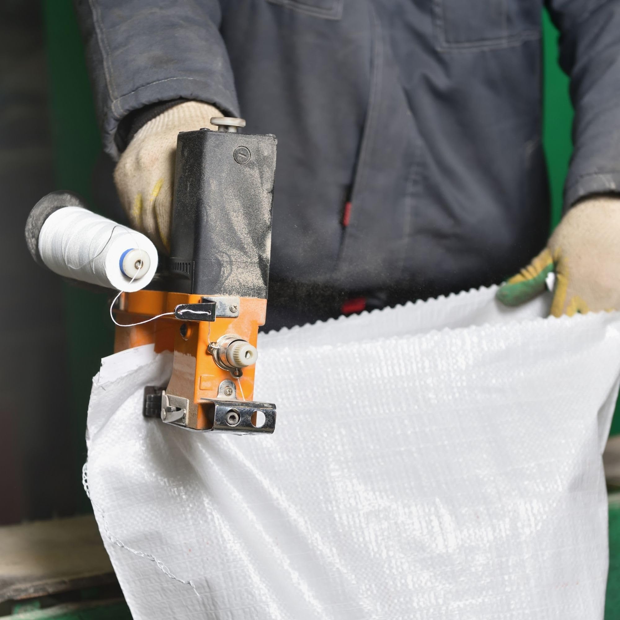 Conos de hilo en rollo de 3600 pies para cierre de costura de bolsas resistente, máquinas de coser eléctricas portátiles compatibles con juego de hilos de una sola capa de alta resistencia, nailon
