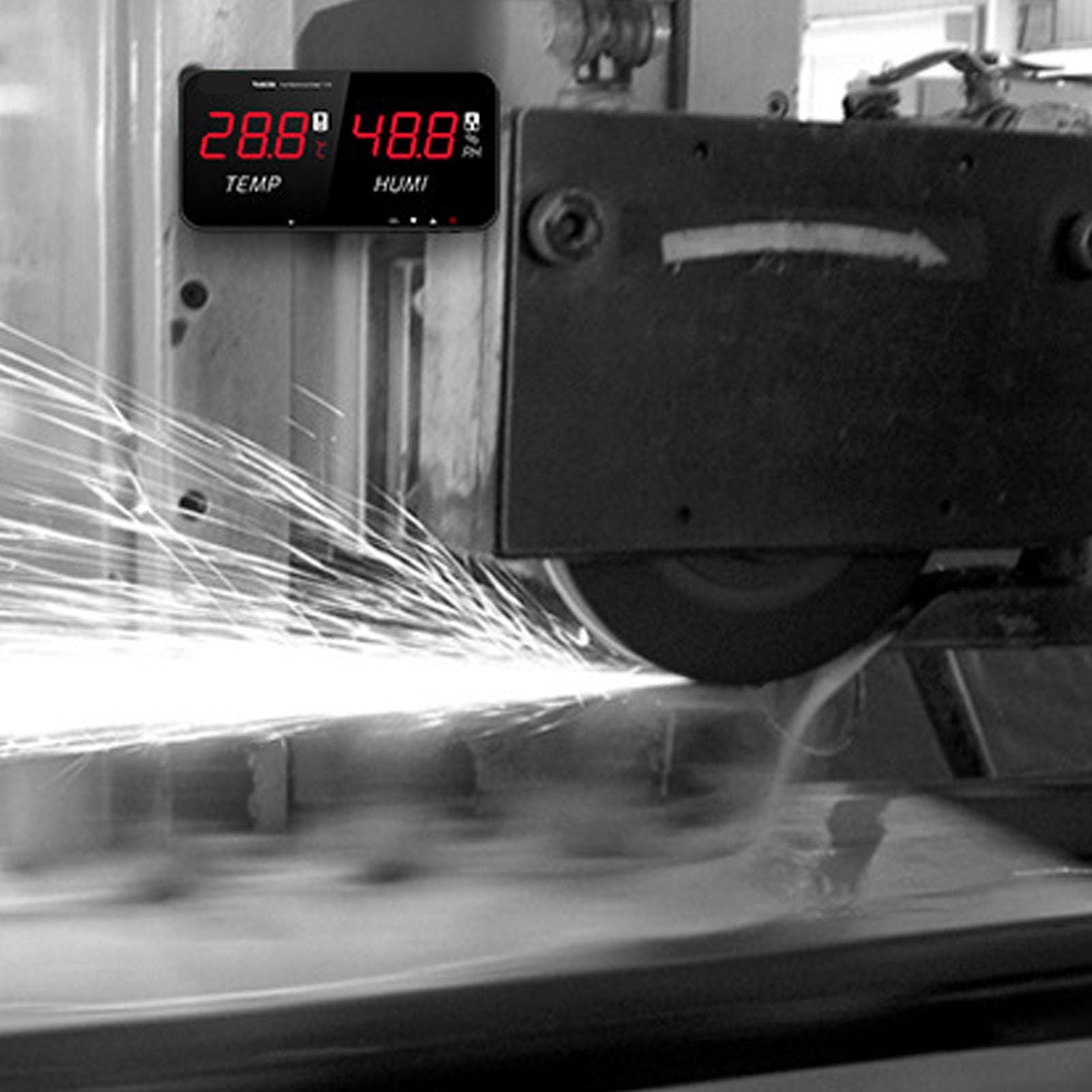Misuratore Digitale di Temperatura e umidità con Ampio Display a LED per Serre e Uso Industriale
