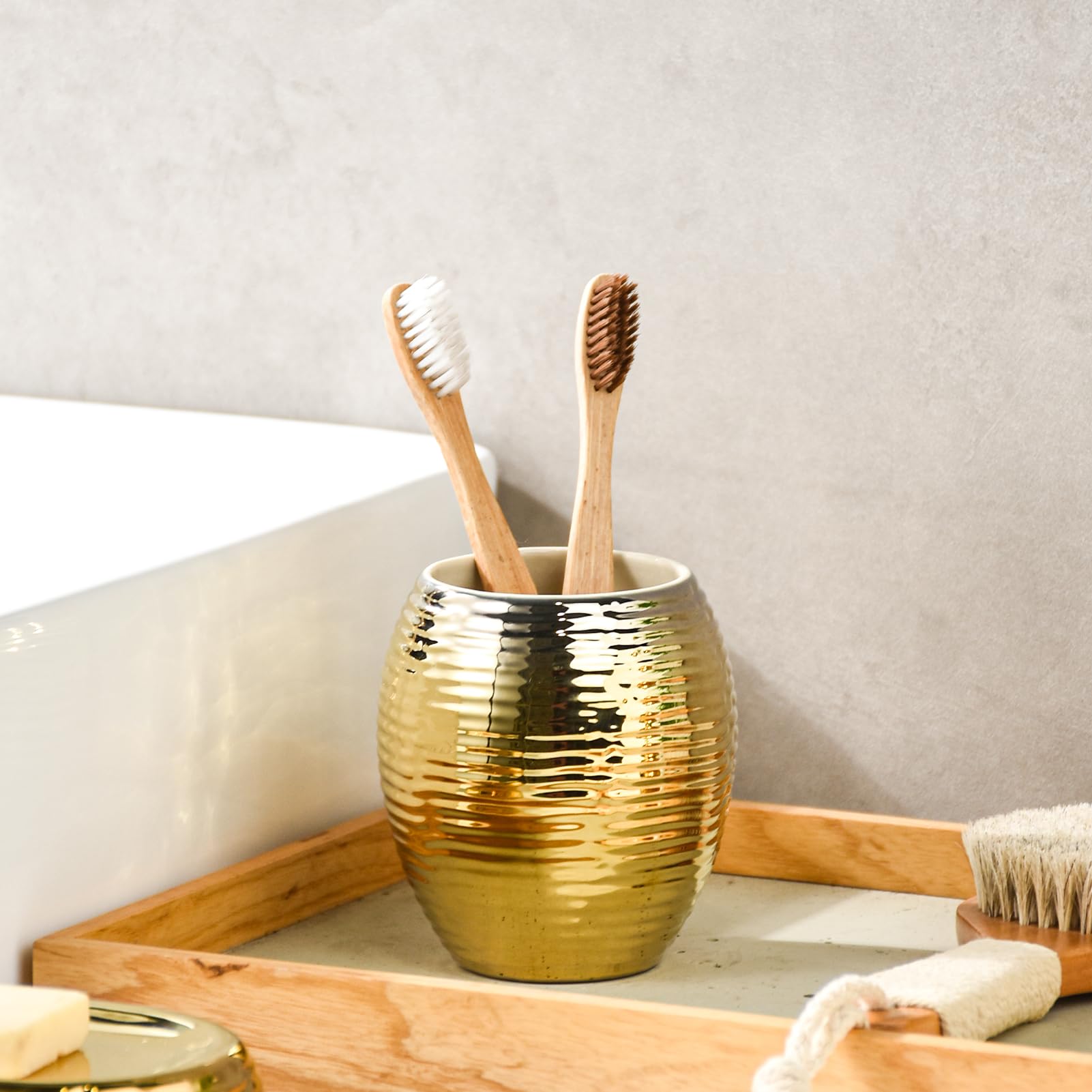 Gold Seifenspender Set, 3-teiliges Keramik Badezimmer Zubehör Set, Badezimmer Seifenschale und Luxus Cup Set（Streifen）
