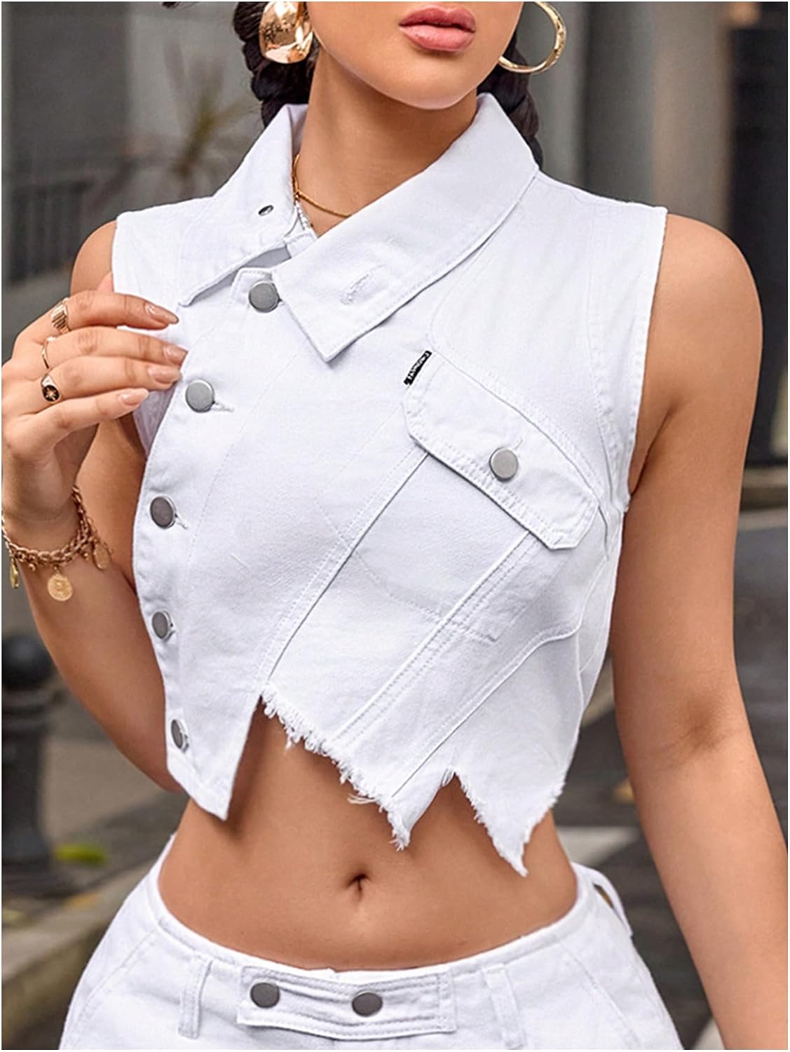 OYOANGLE Women's Asymmetric Design Sleeveless Button Up Raw Hem Cropped Jean Denim Jacket Vest