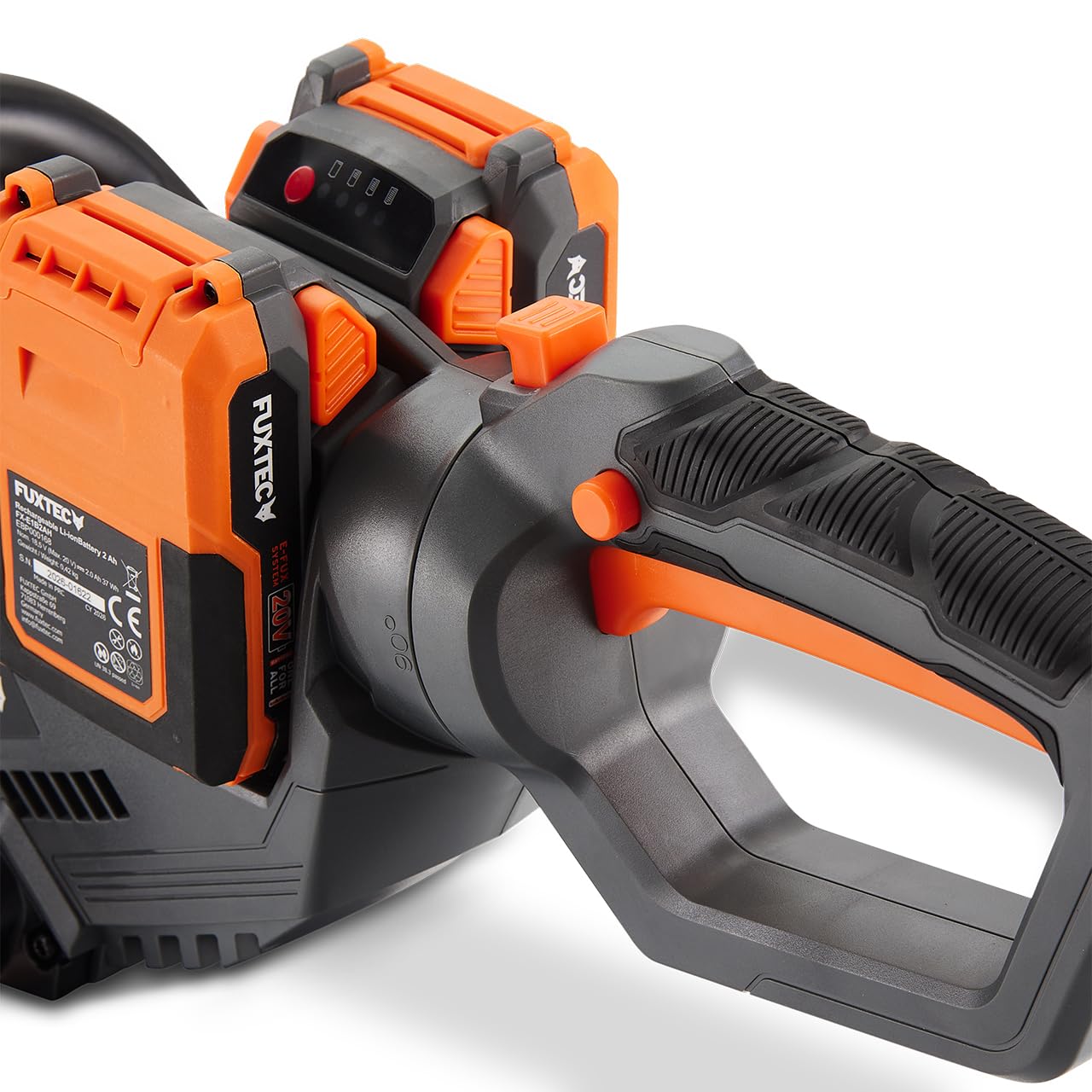 FUXTEC 40V Akku Heckenschere FX-E2HSSET • 61cm Schnittlänge • 26 mm Schnittstärke • 2X 20V Li-Ion Akku • Drehbarer Griff • Elektrische Bremse • Heckentrimmer für Sträucher und Hecken