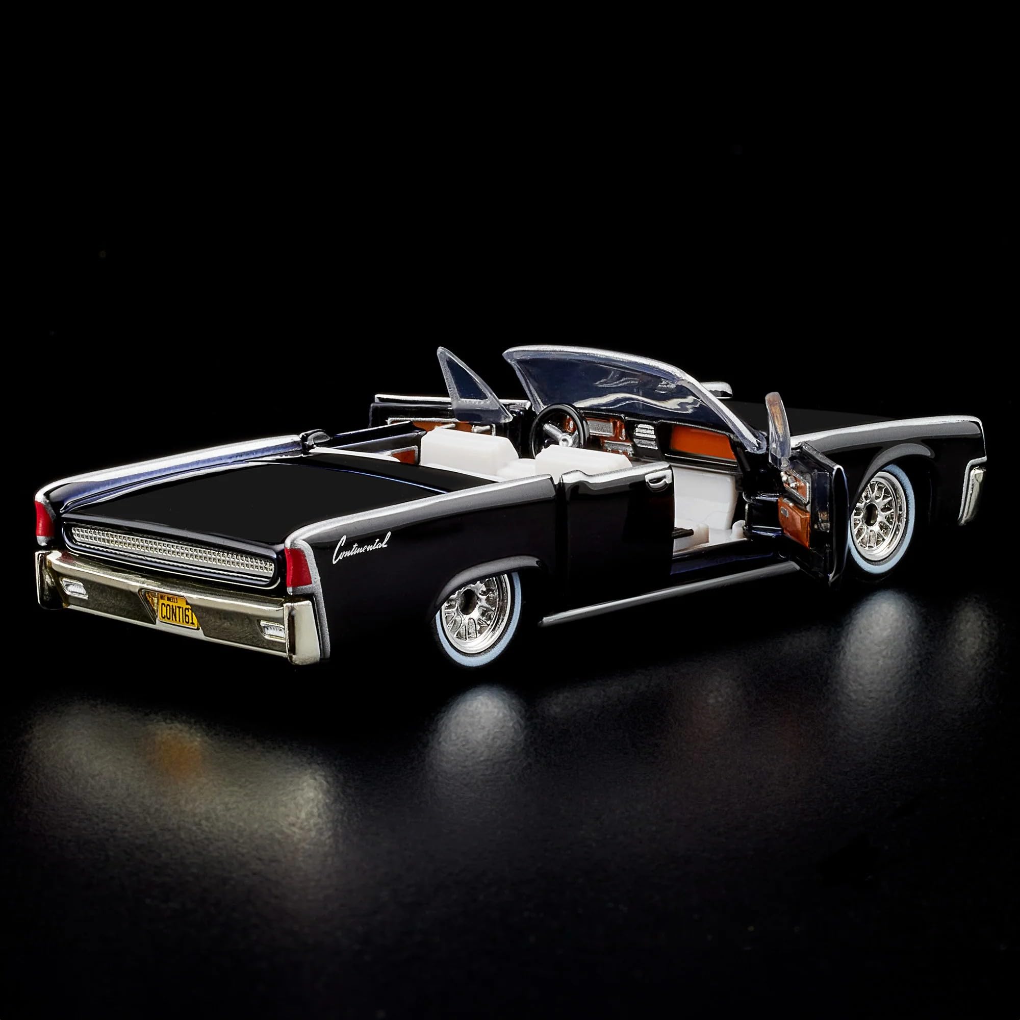 Hot Wheels '61 Lincoln Continental Collectors RLC Exclusive
