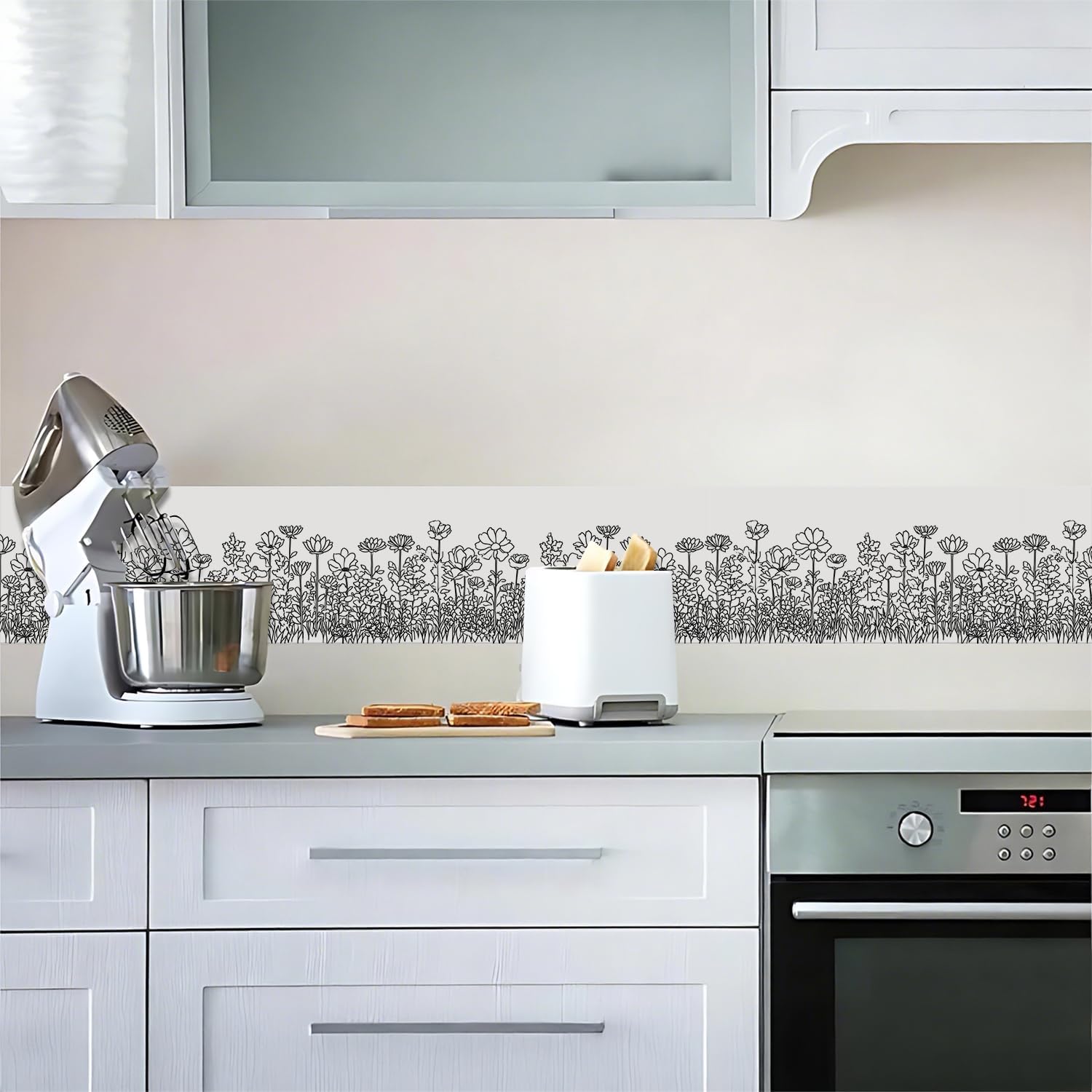 393"x4" Black White Line-Drawn Wildflower Modern Wallpaper Border Peel and Stick Wall Border Self Adhesive Removable Vinyl Trim for Living Room Bedroom Bathroom Kitchen Cabinet Decoration